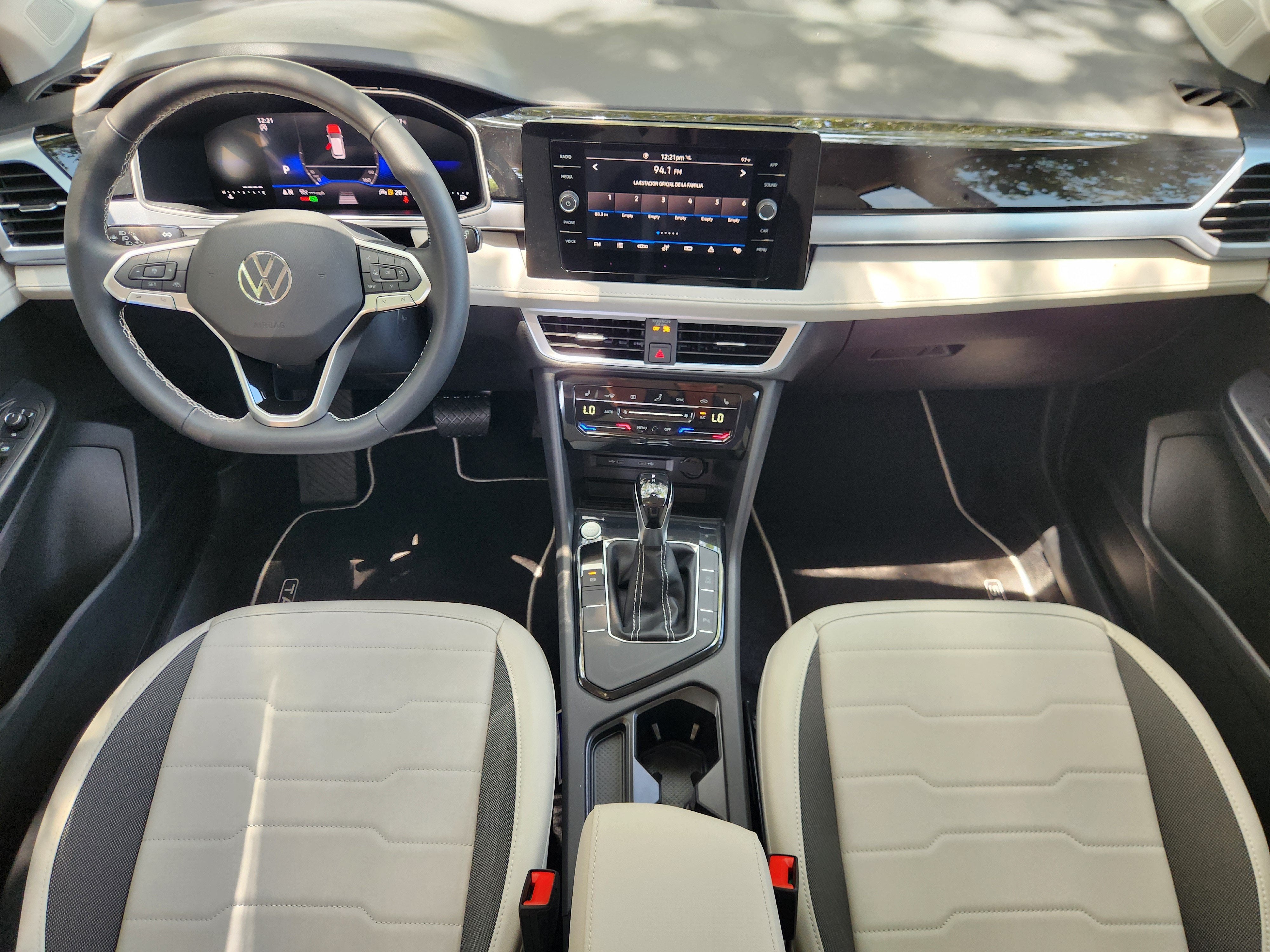2026 Volkswagen Taos SE