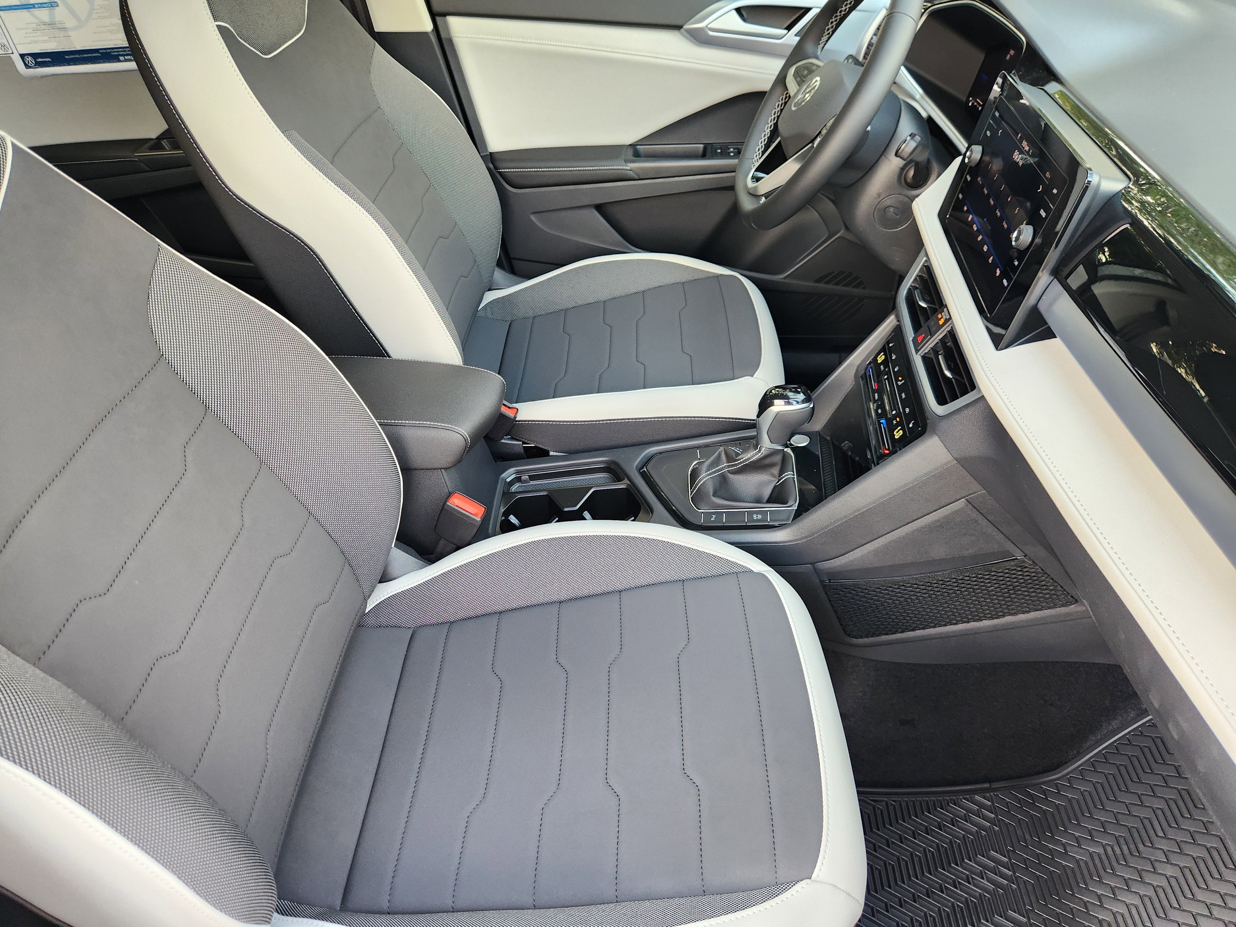 2026 Volkswagen Taos SE