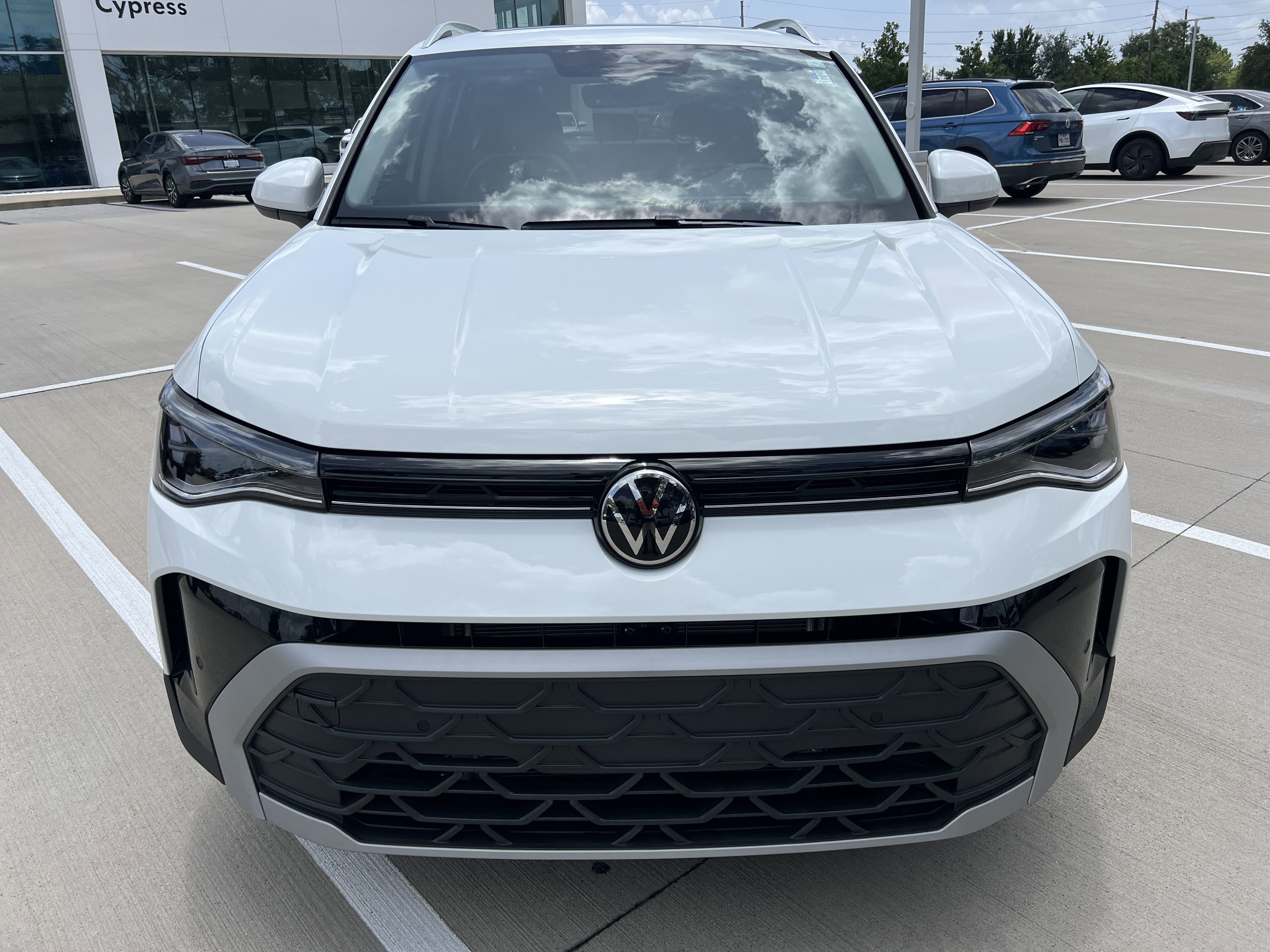 2025 Volkswagen Taos SE