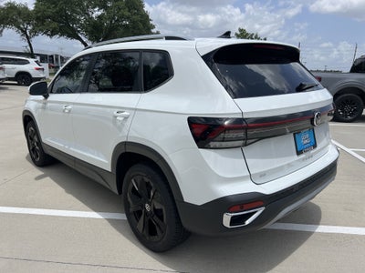 2025 Volkswagen Taos SE