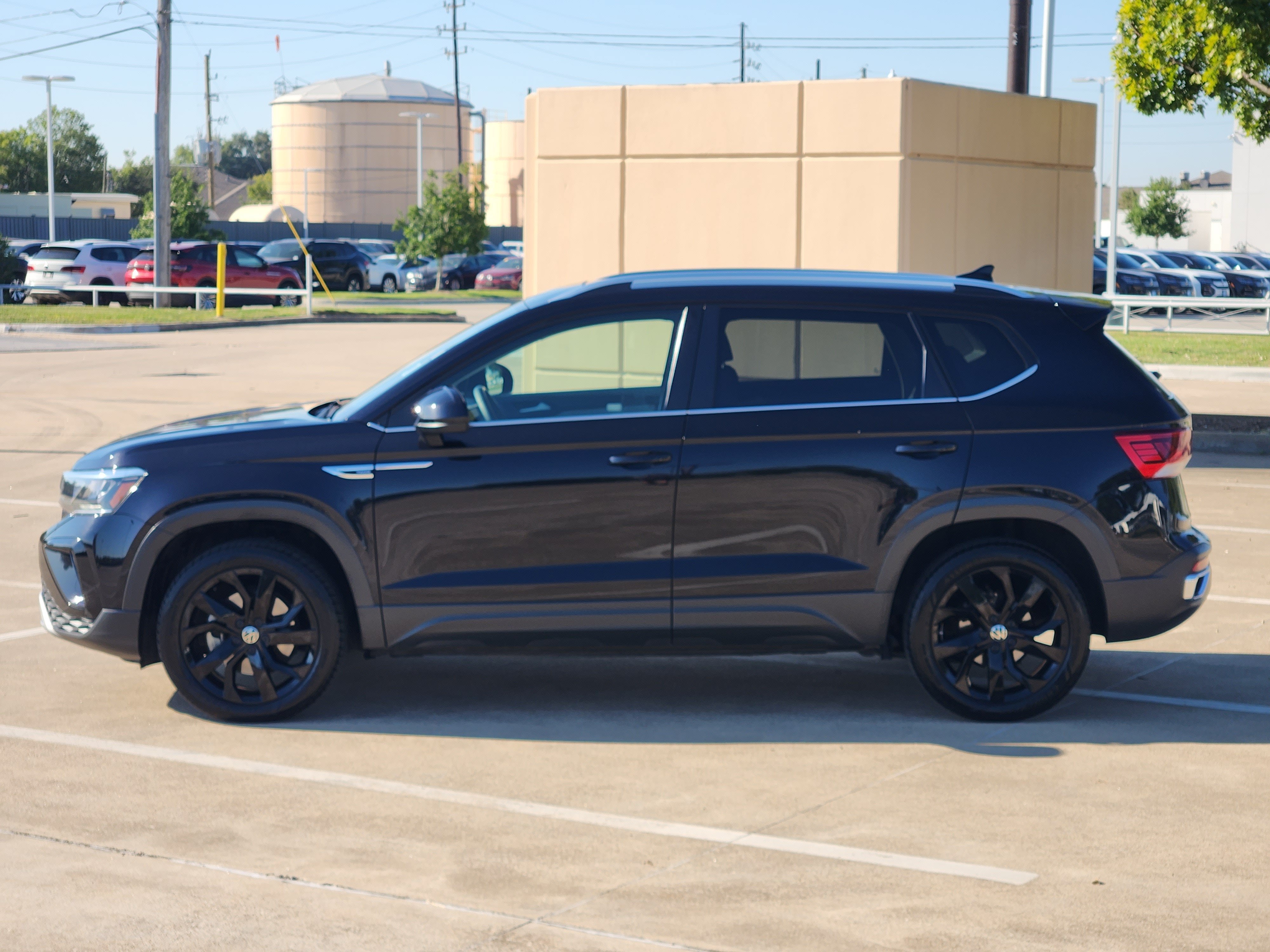 2024 Volkswagen Taos SE