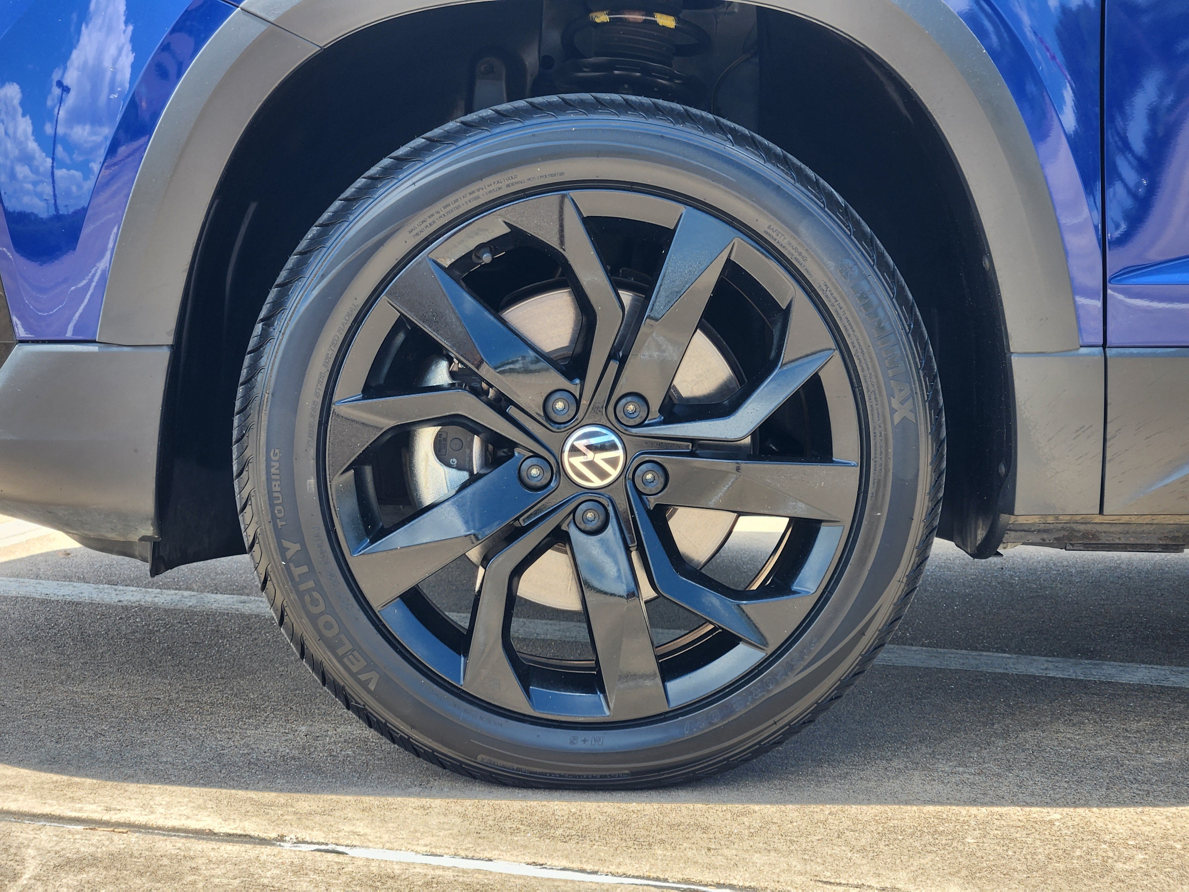 2023 Volkswagen Taos SE