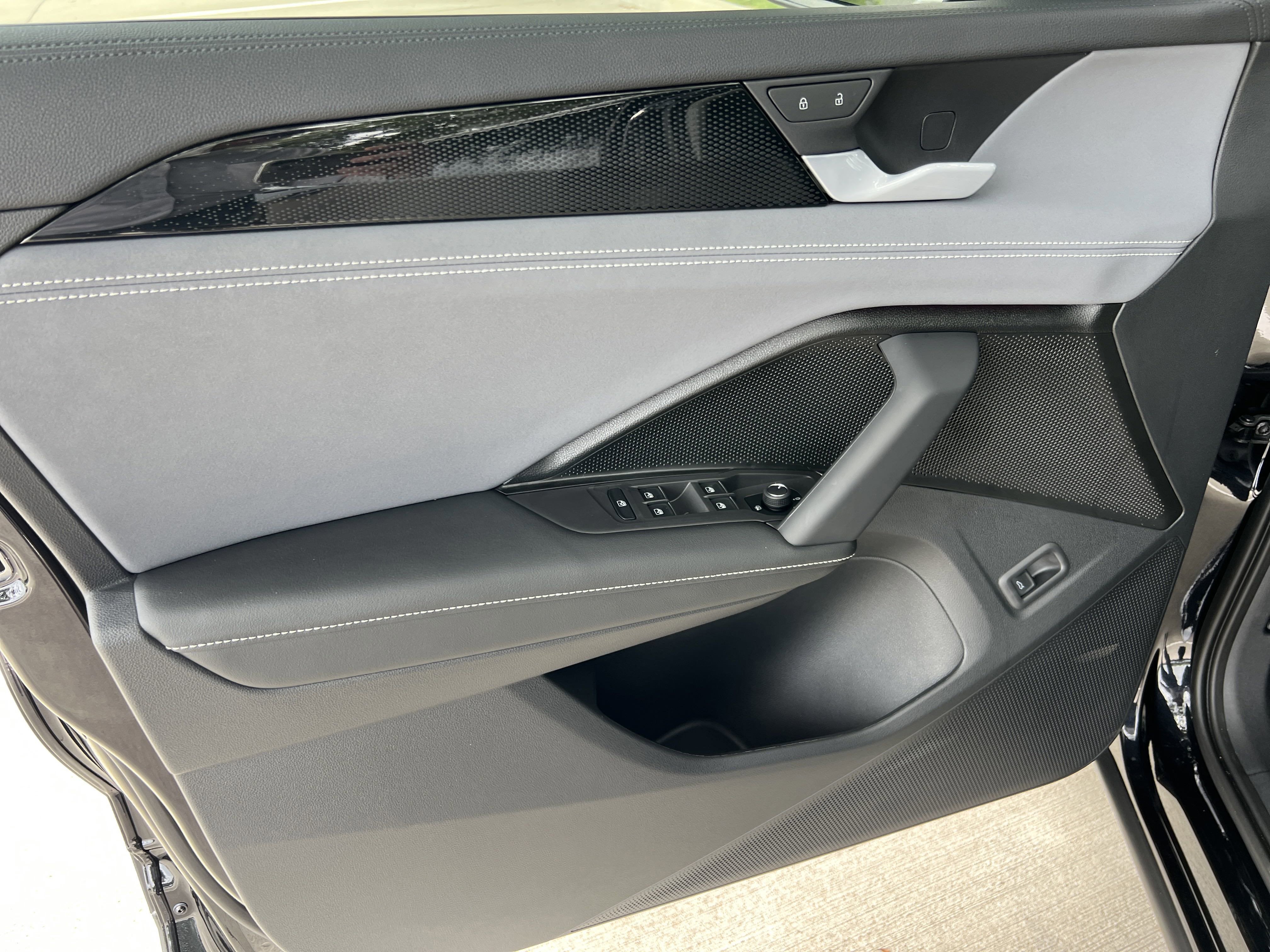 2025 Volkswagen Tiguan SE