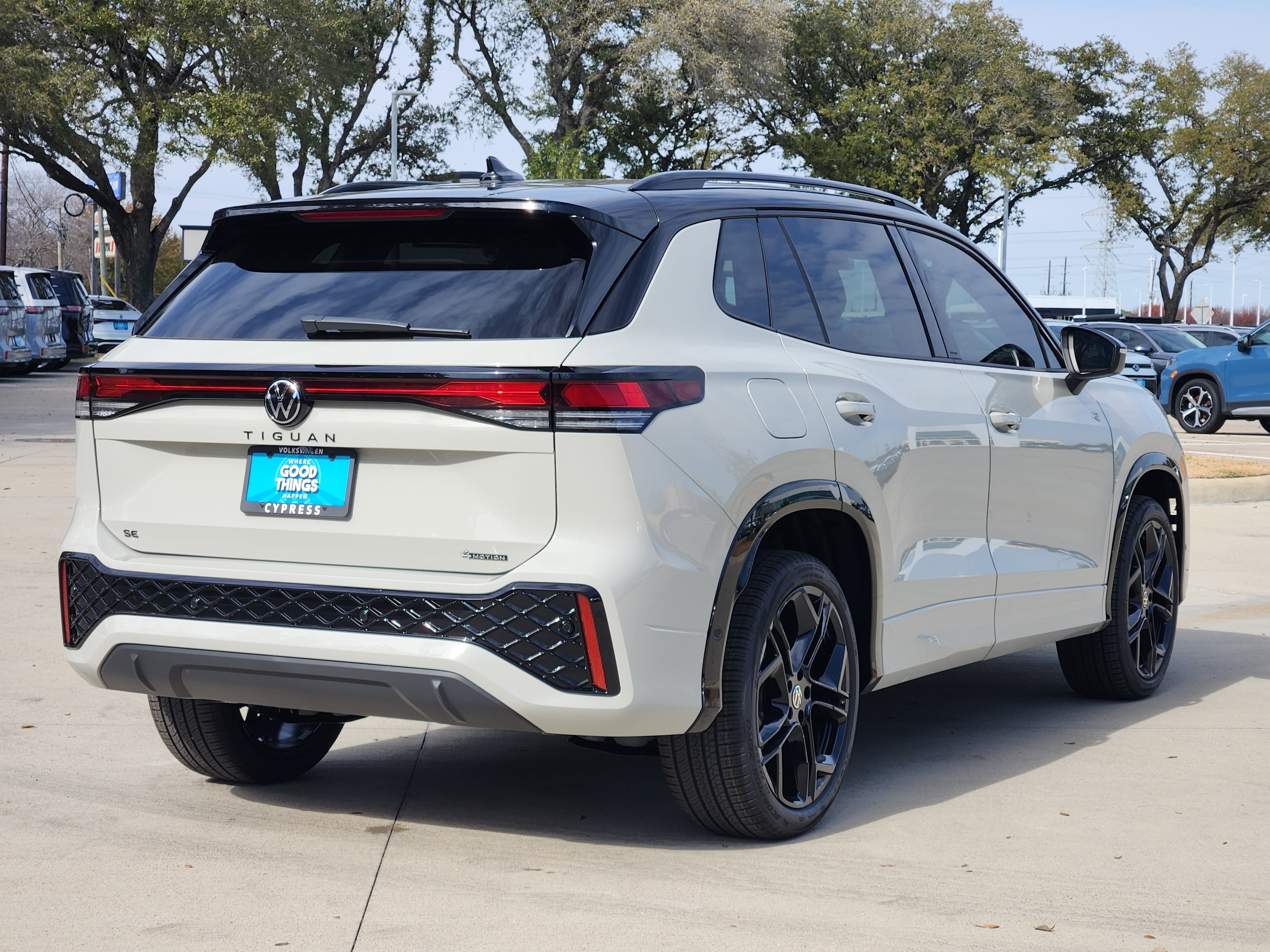 2026 Volkswagen Tiguan SE R-Line Black