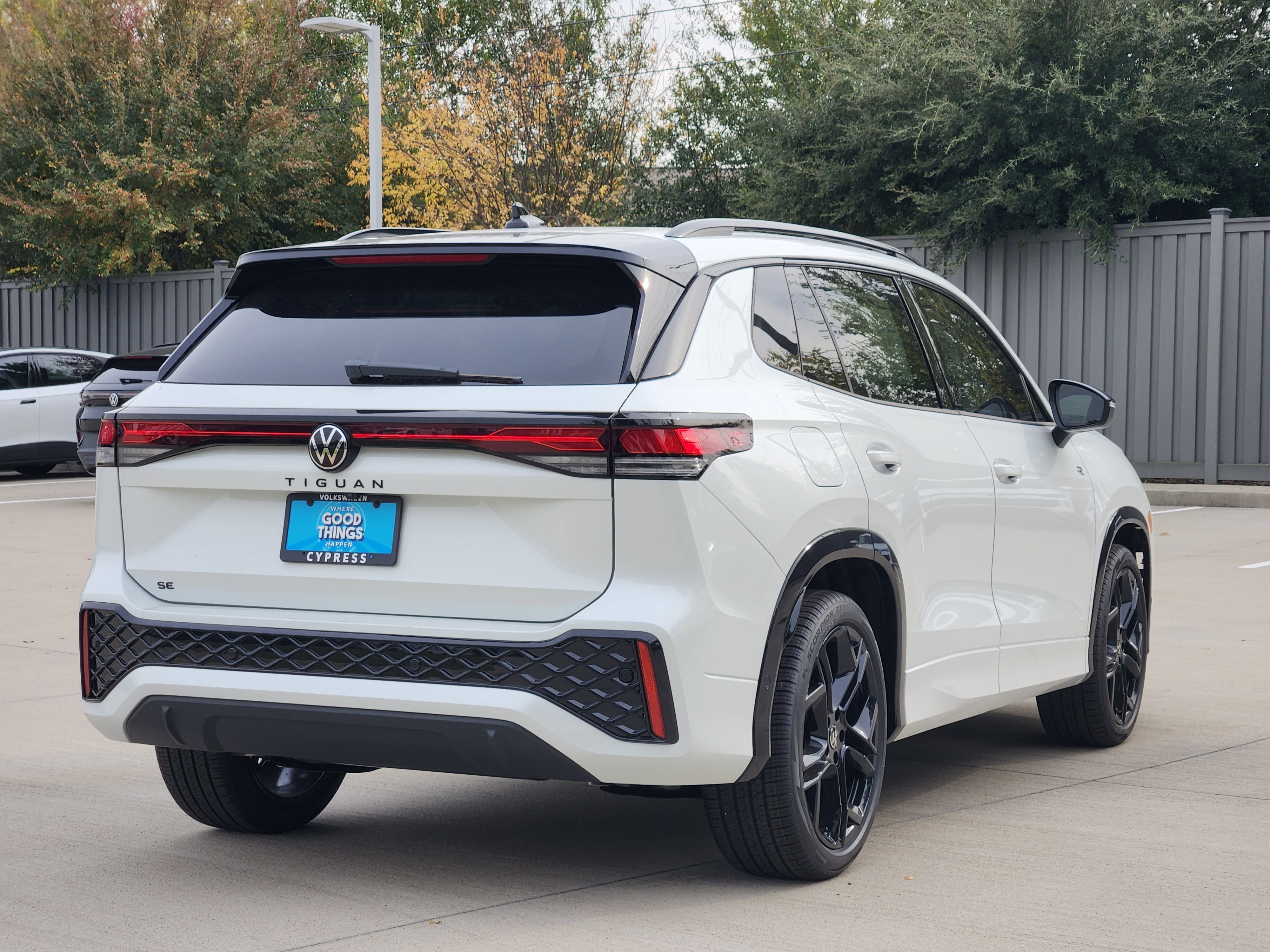 2026 Volkswagen Tiguan SE R-Line Black