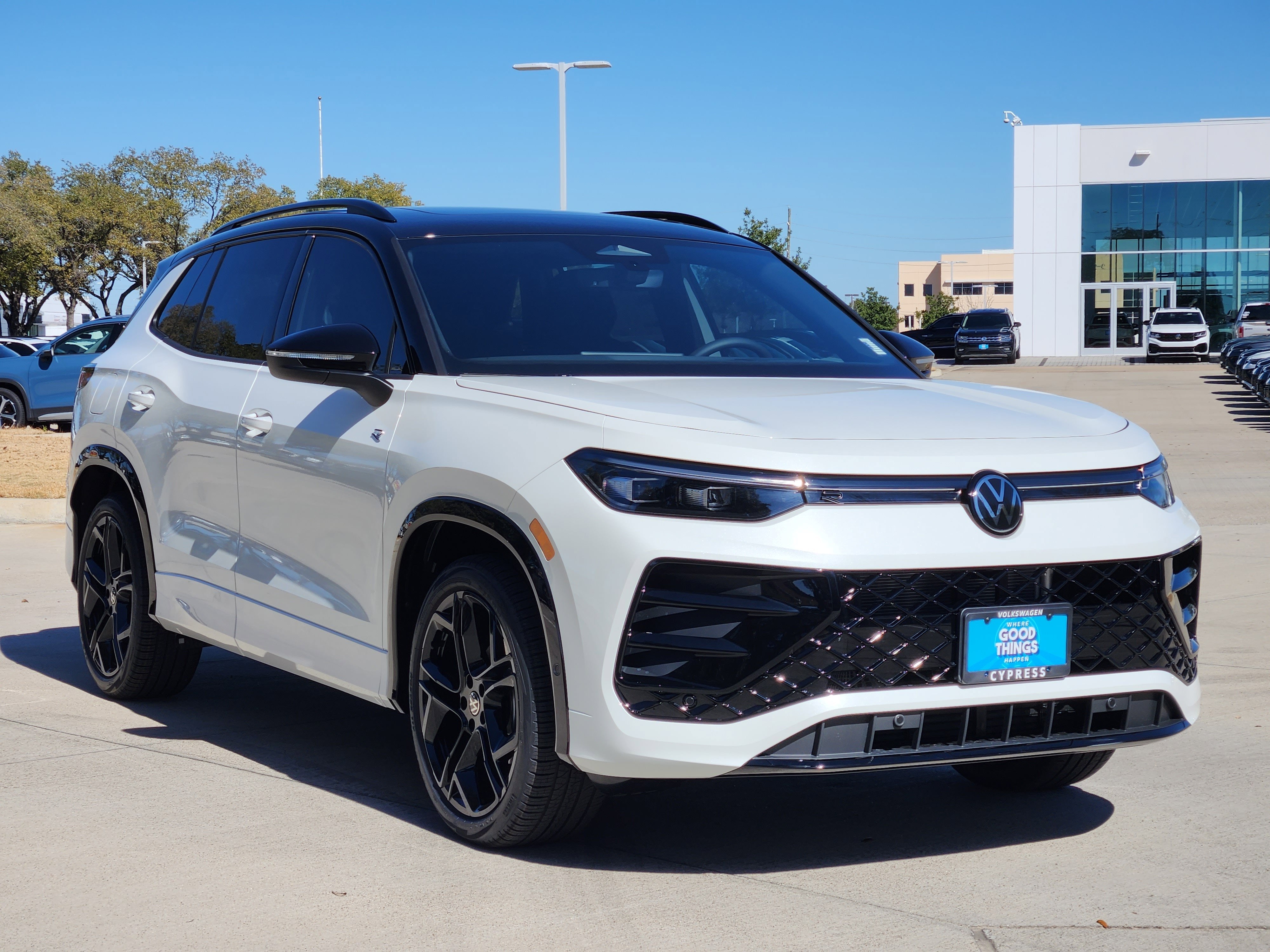 2026 Volkswagen Tiguan SE R-Line Black