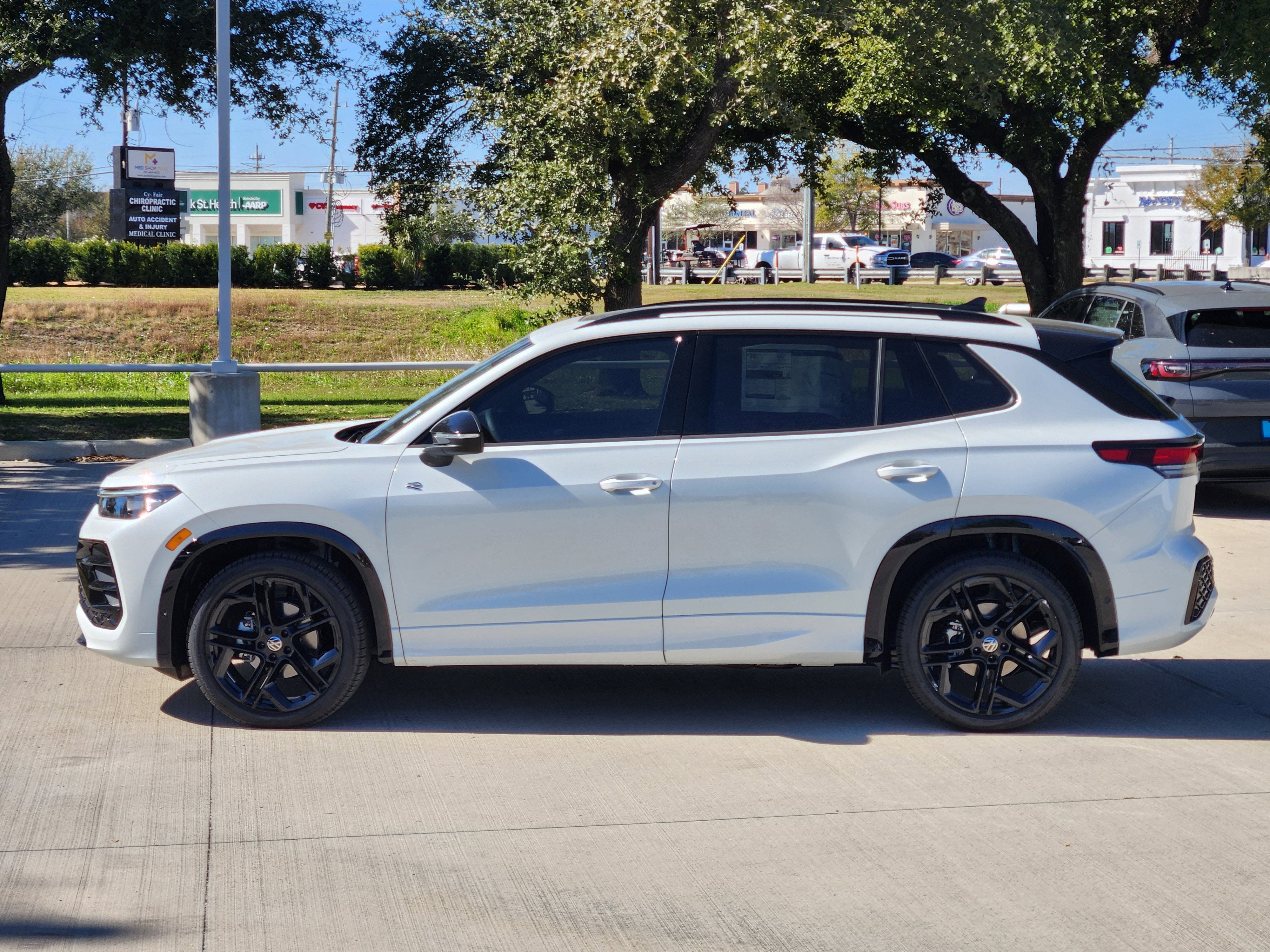 2026 Volkswagen Tiguan SE R-Line Black