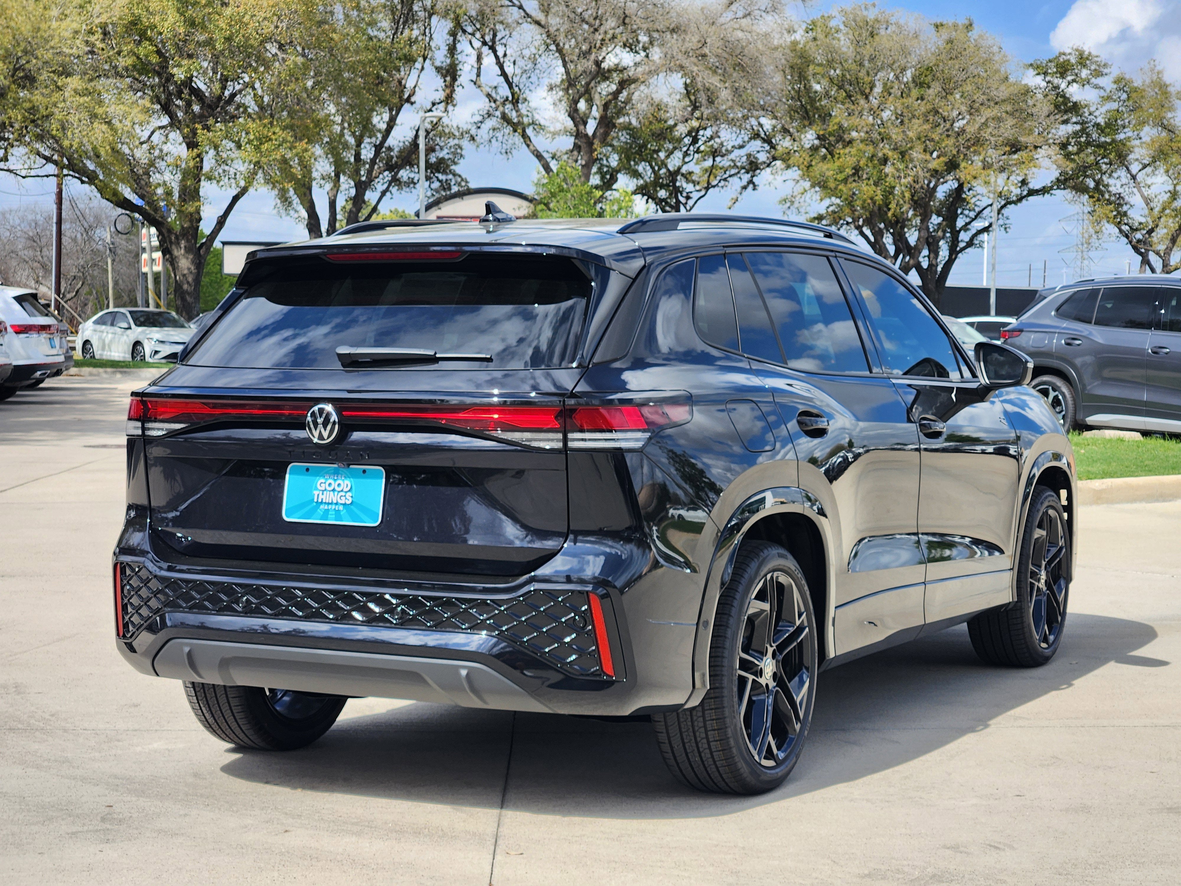 2026 Volkswagen Tiguan SE R-Line Black