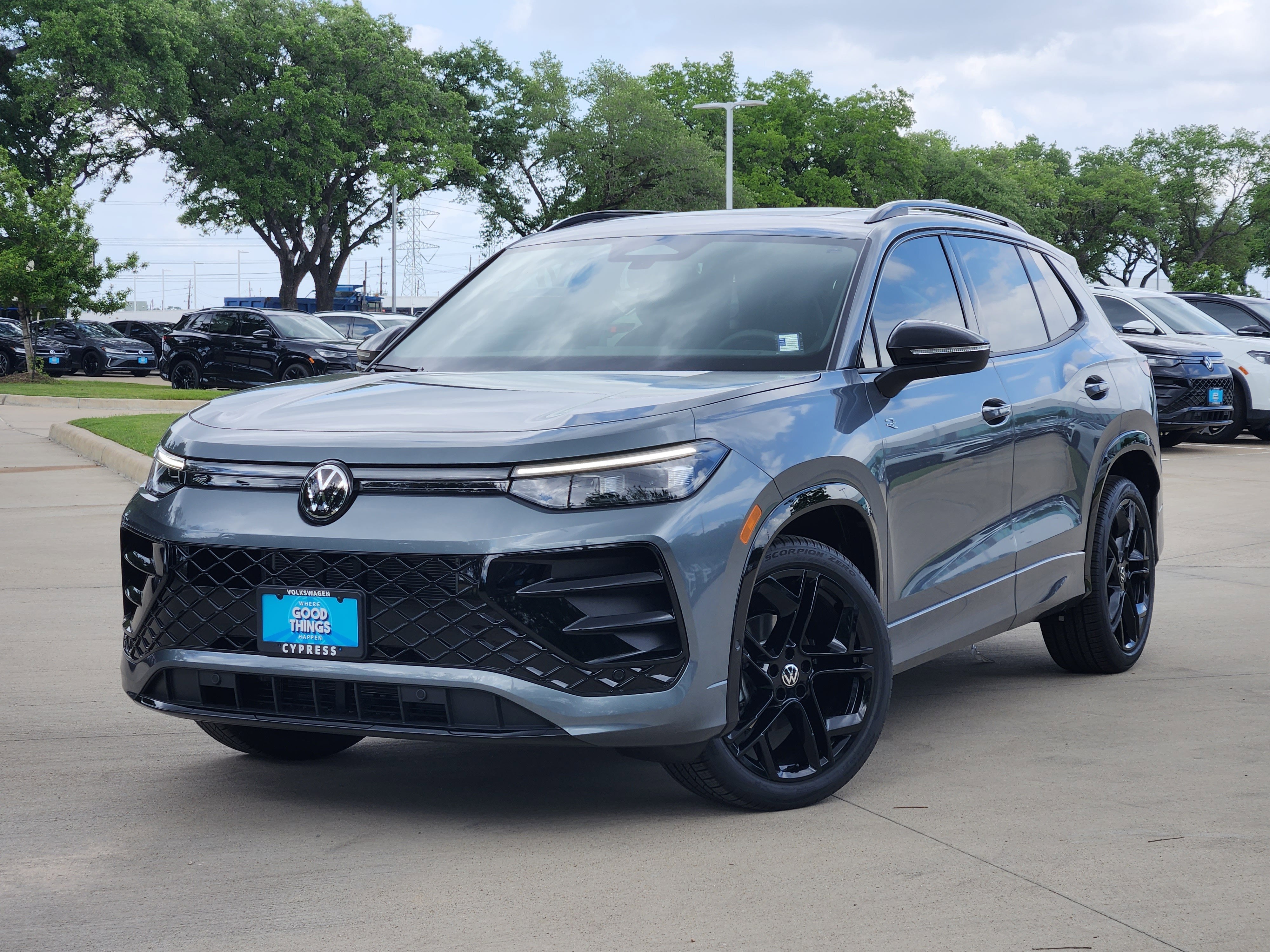 2026 Volkswagen Tiguan SE R-Line Black