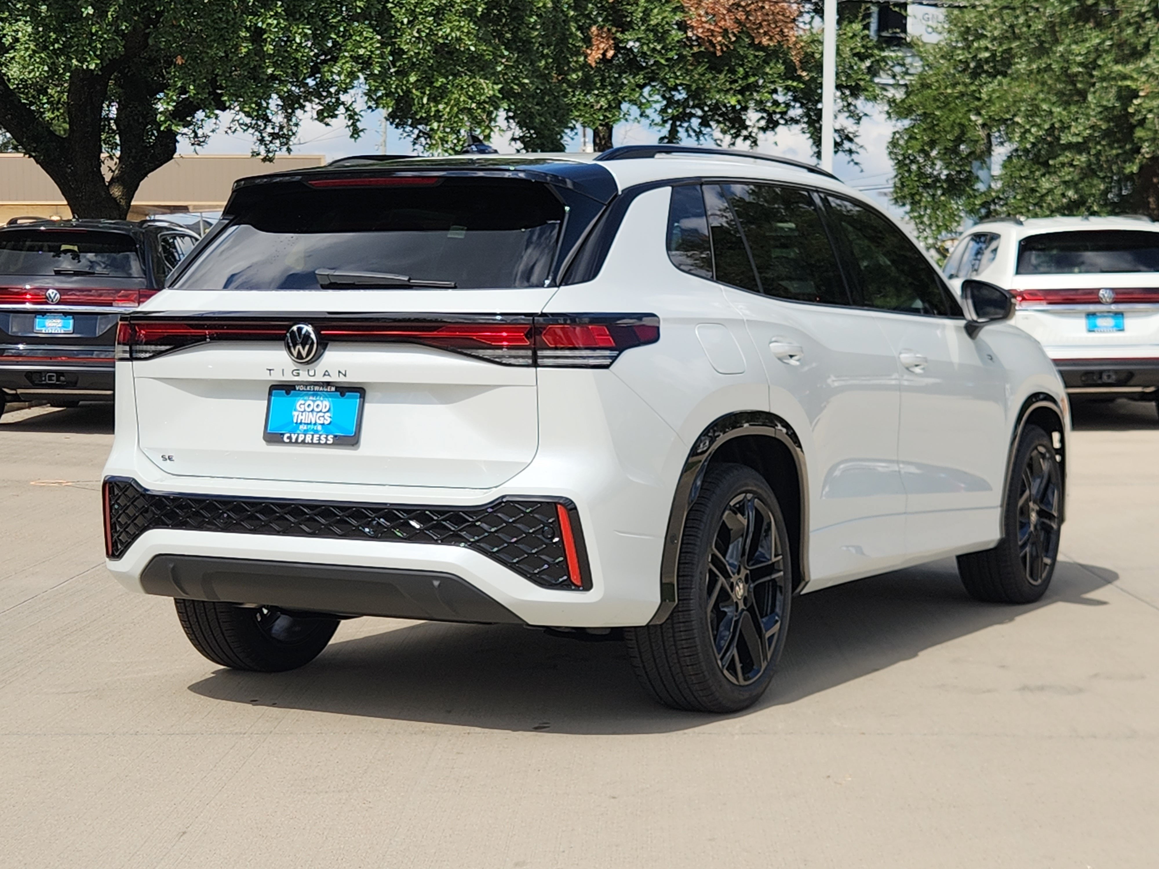 2026 Volkswagen Tiguan SE R-Line Black
