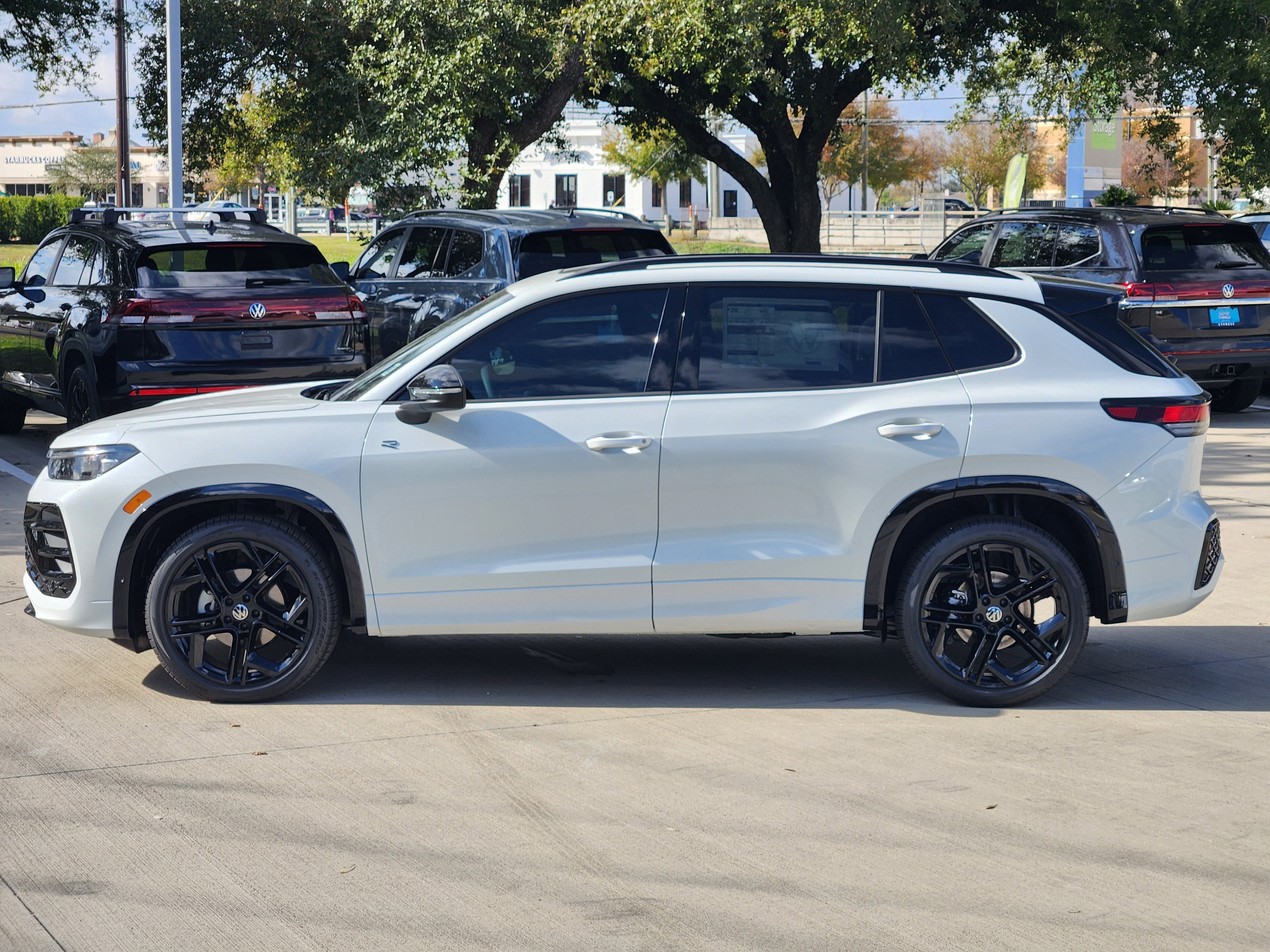 2026 Volkswagen Tiguan SE R-Line Black