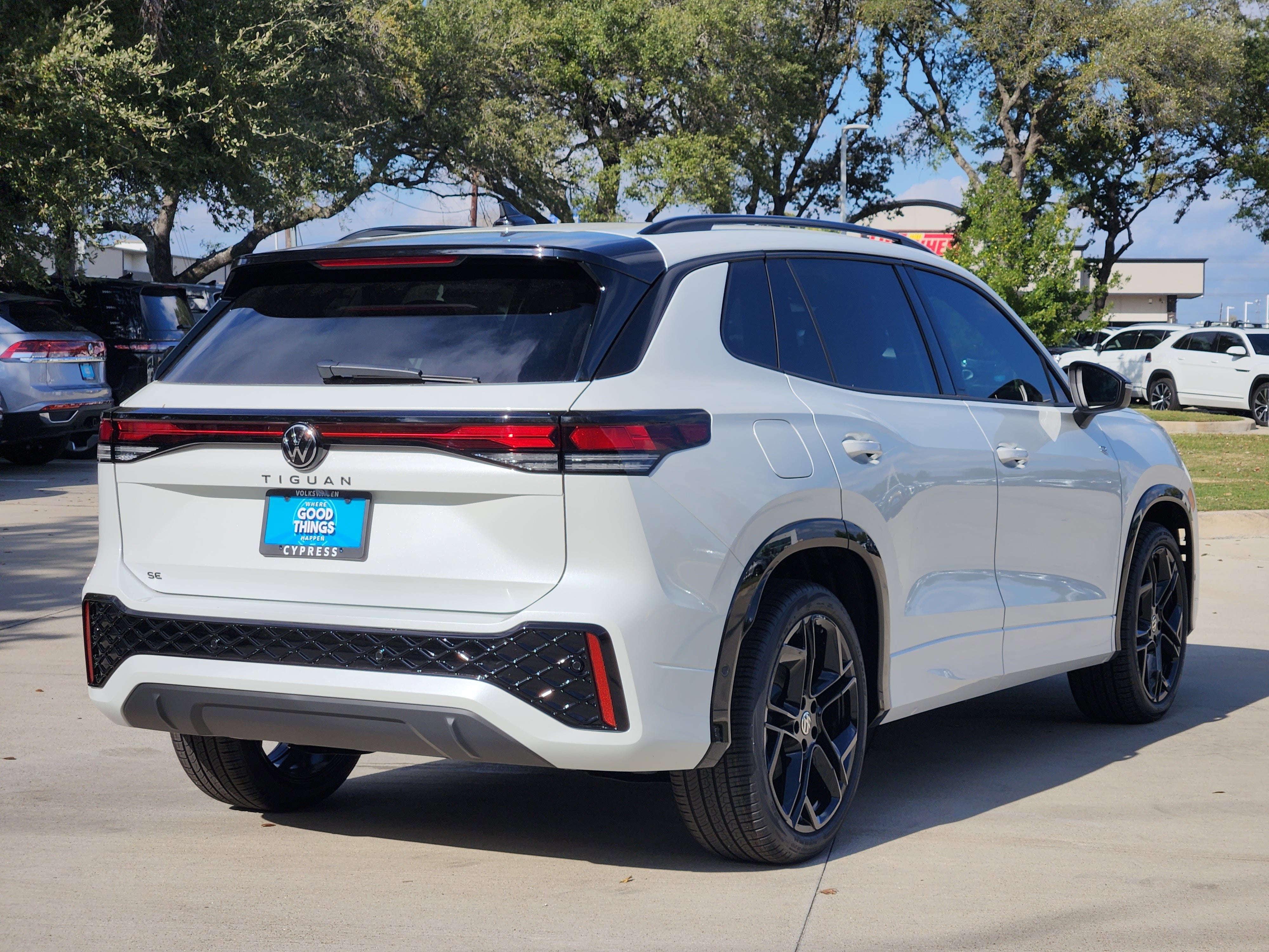 2026 Volkswagen Tiguan SE R-Line Black