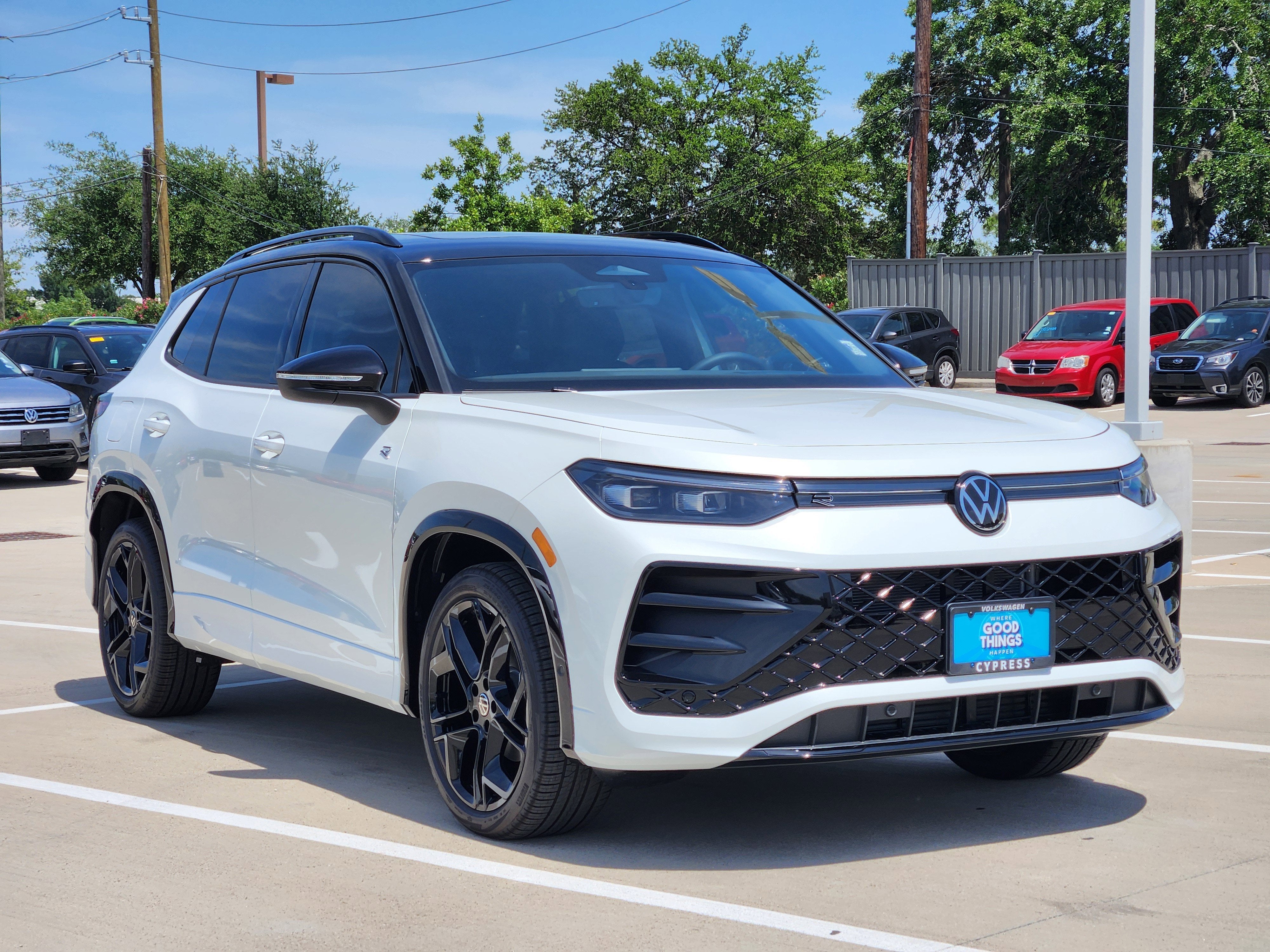 2026 Volkswagen Tiguan SE R-Line Black