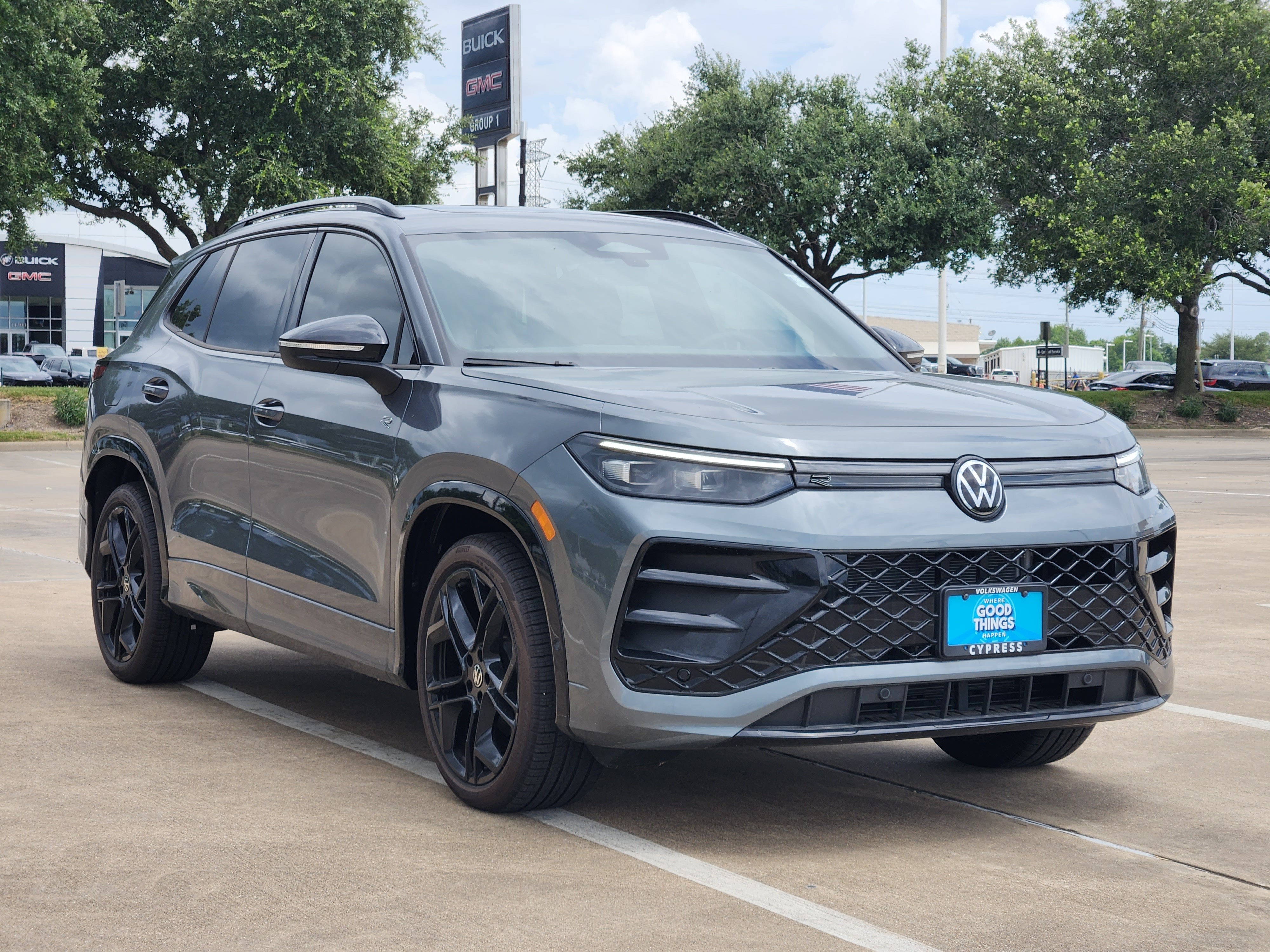 2026 Volkswagen Tiguan SE R-Line Black