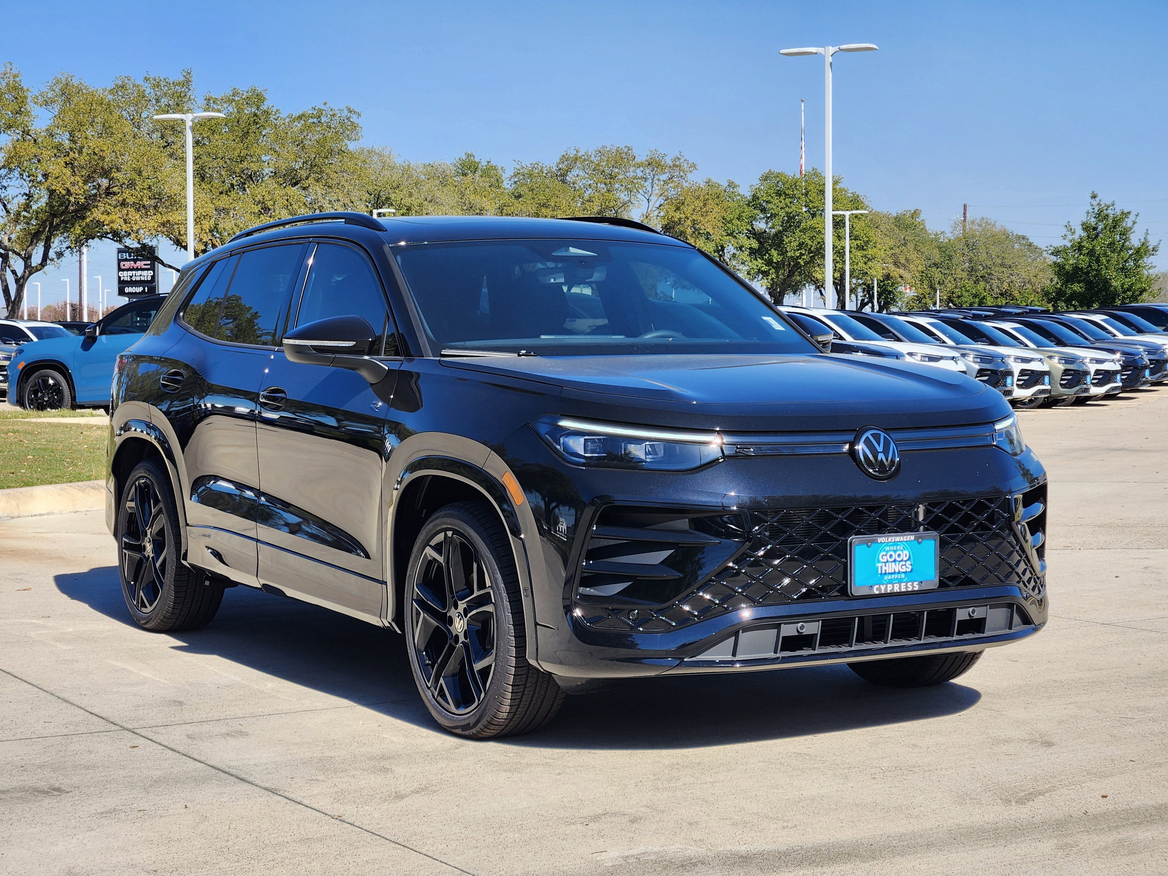 2026 Volkswagen Tiguan SE R-Line Black