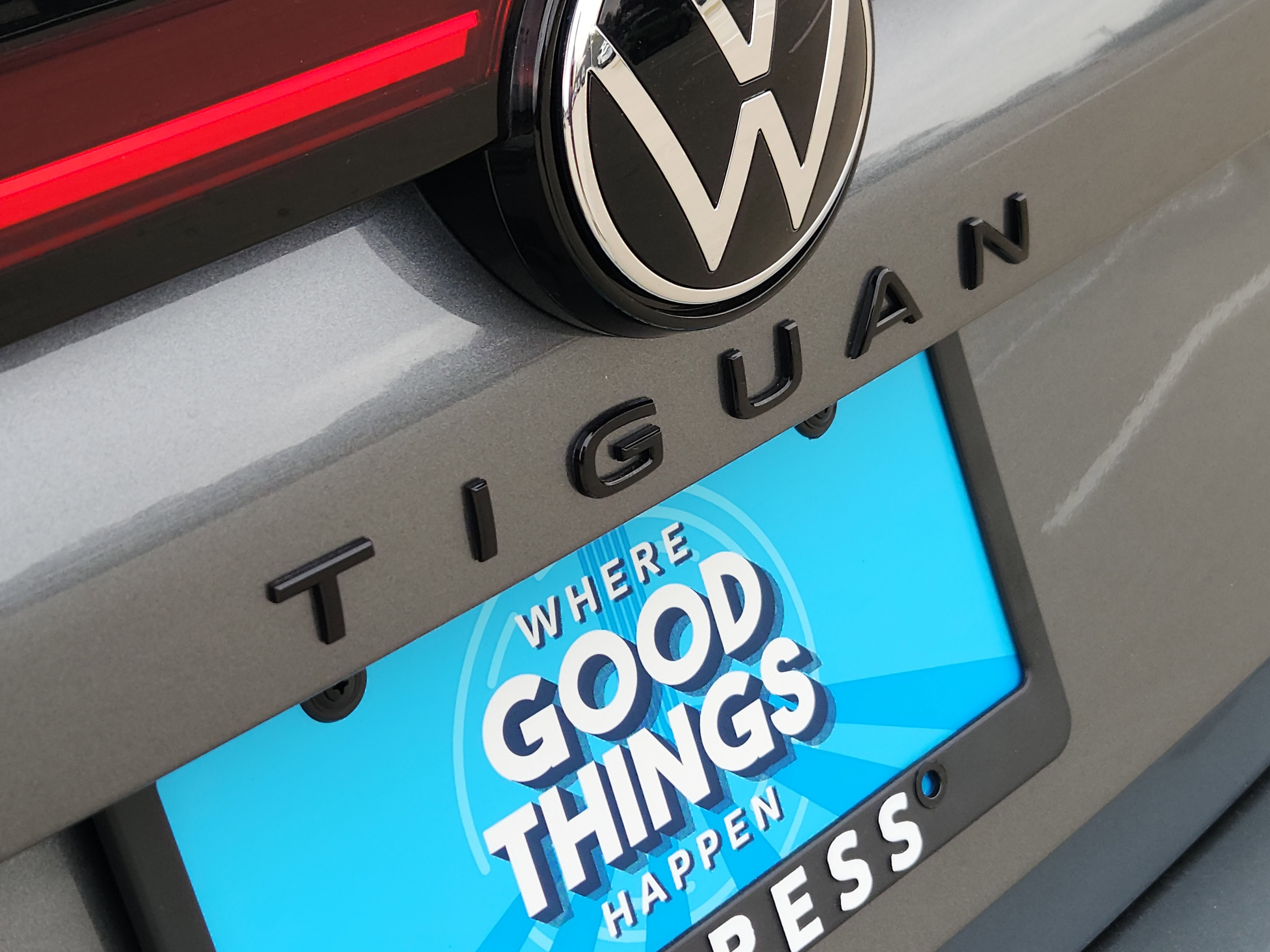 2026 Volkswagen Tiguan SE R-Line Black