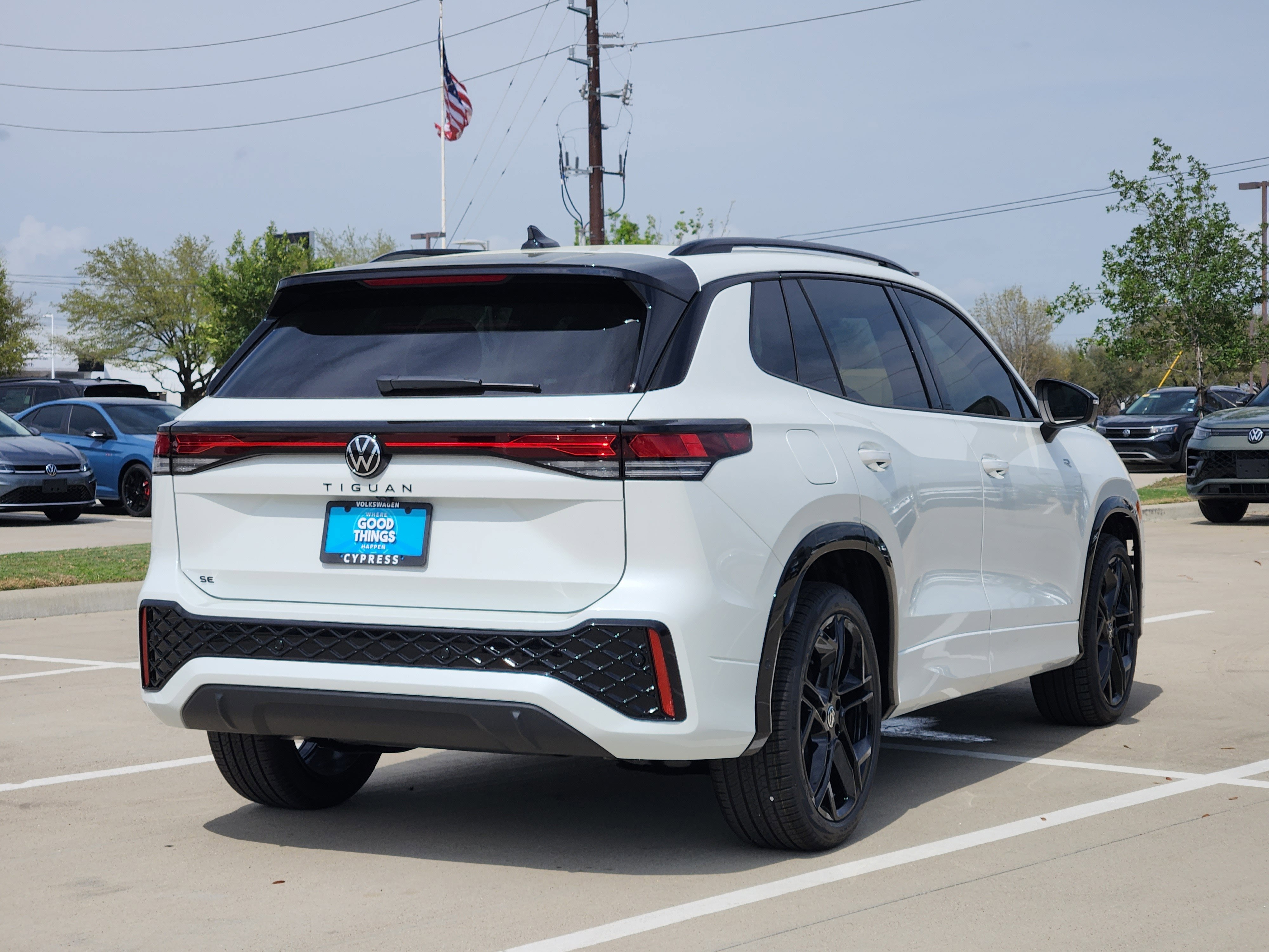 2026 Volkswagen Tiguan SE R-Line Black