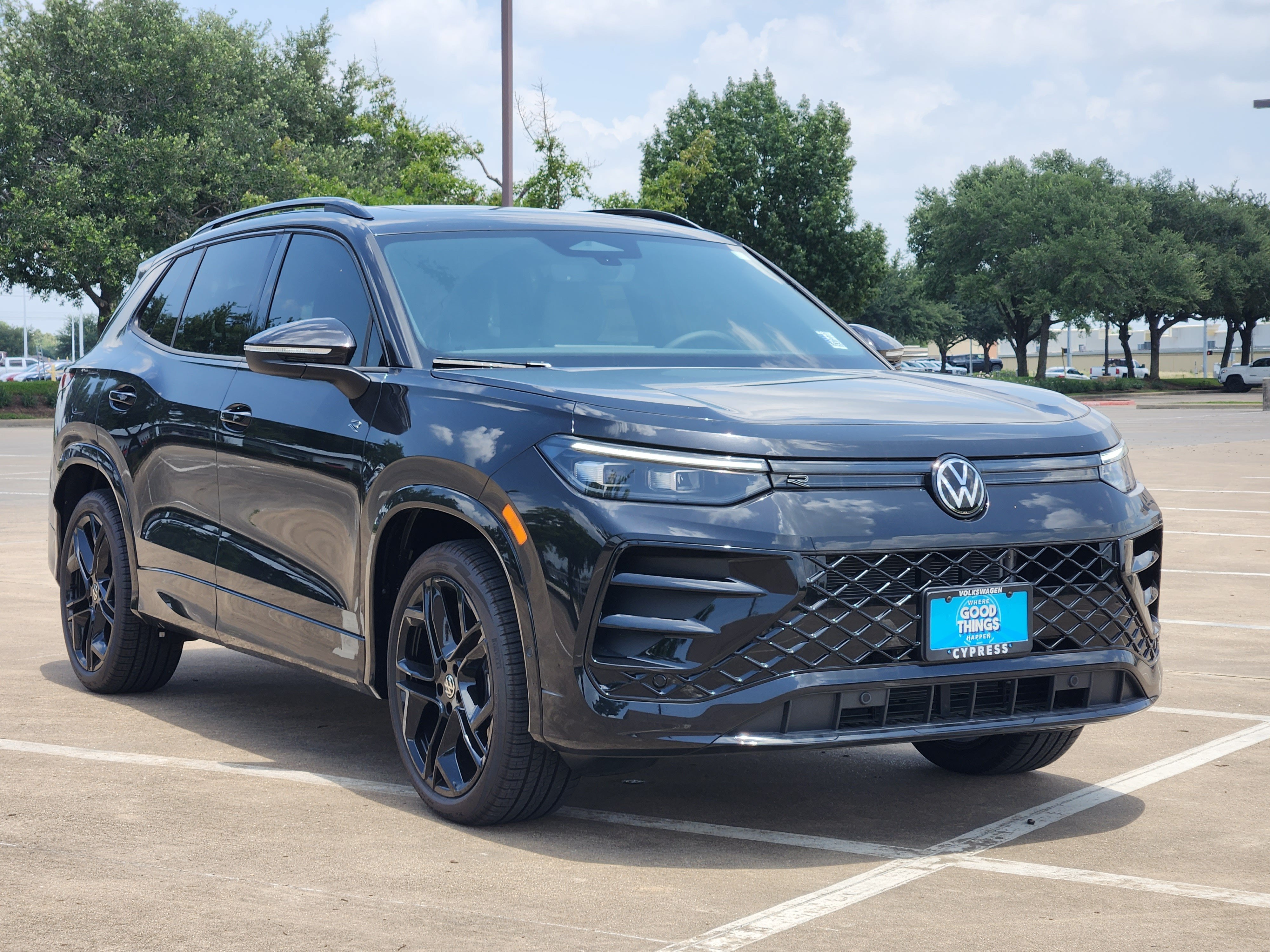 2026 Volkswagen Tiguan SE R-Line Black