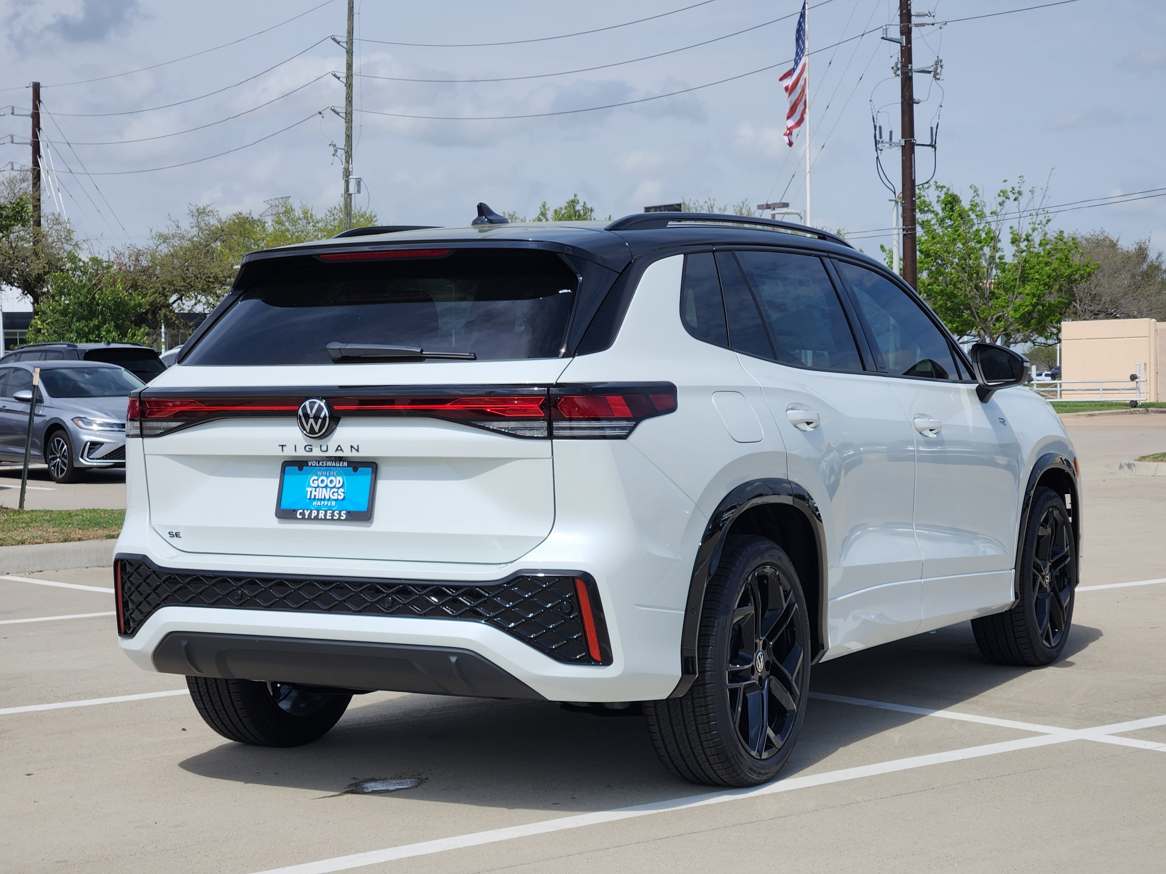 2026 Volkswagen Tiguan SE R-Line Black