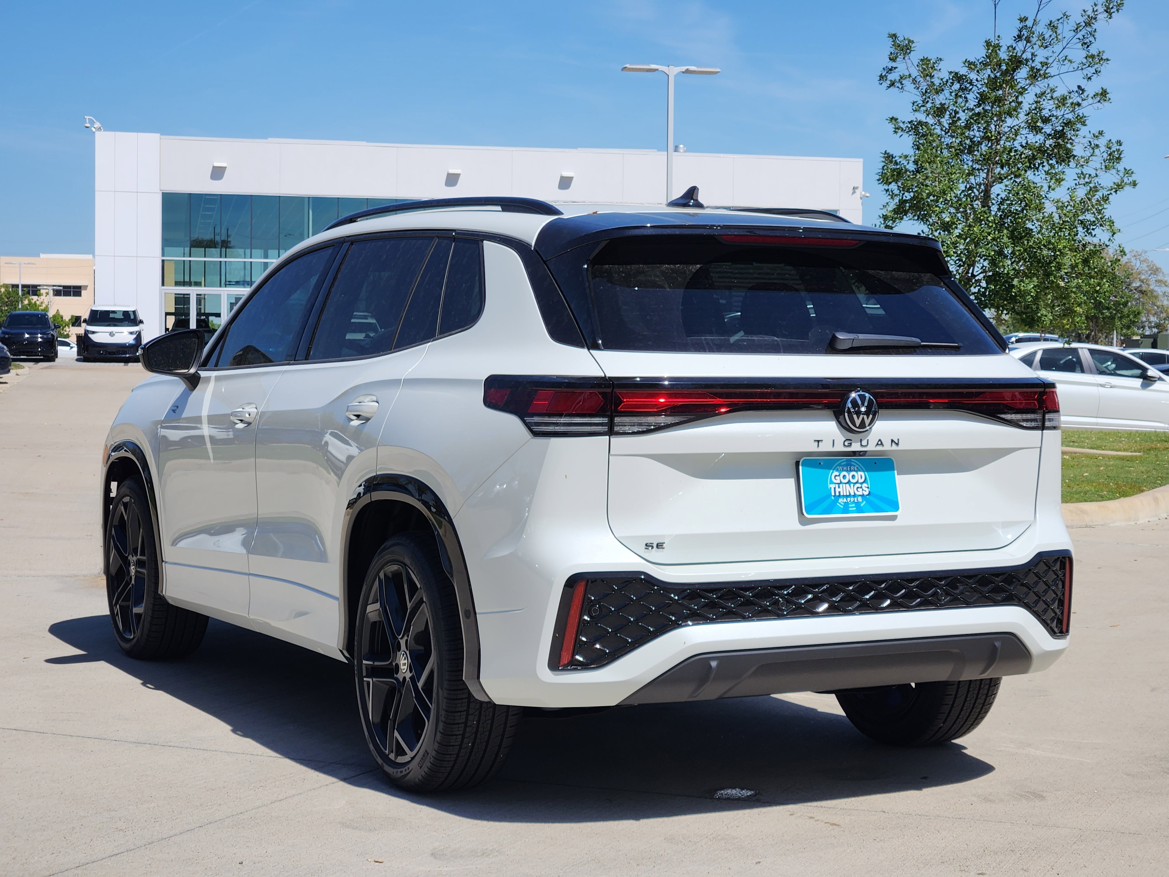 2026 Volkswagen Tiguan SE R-Line Black