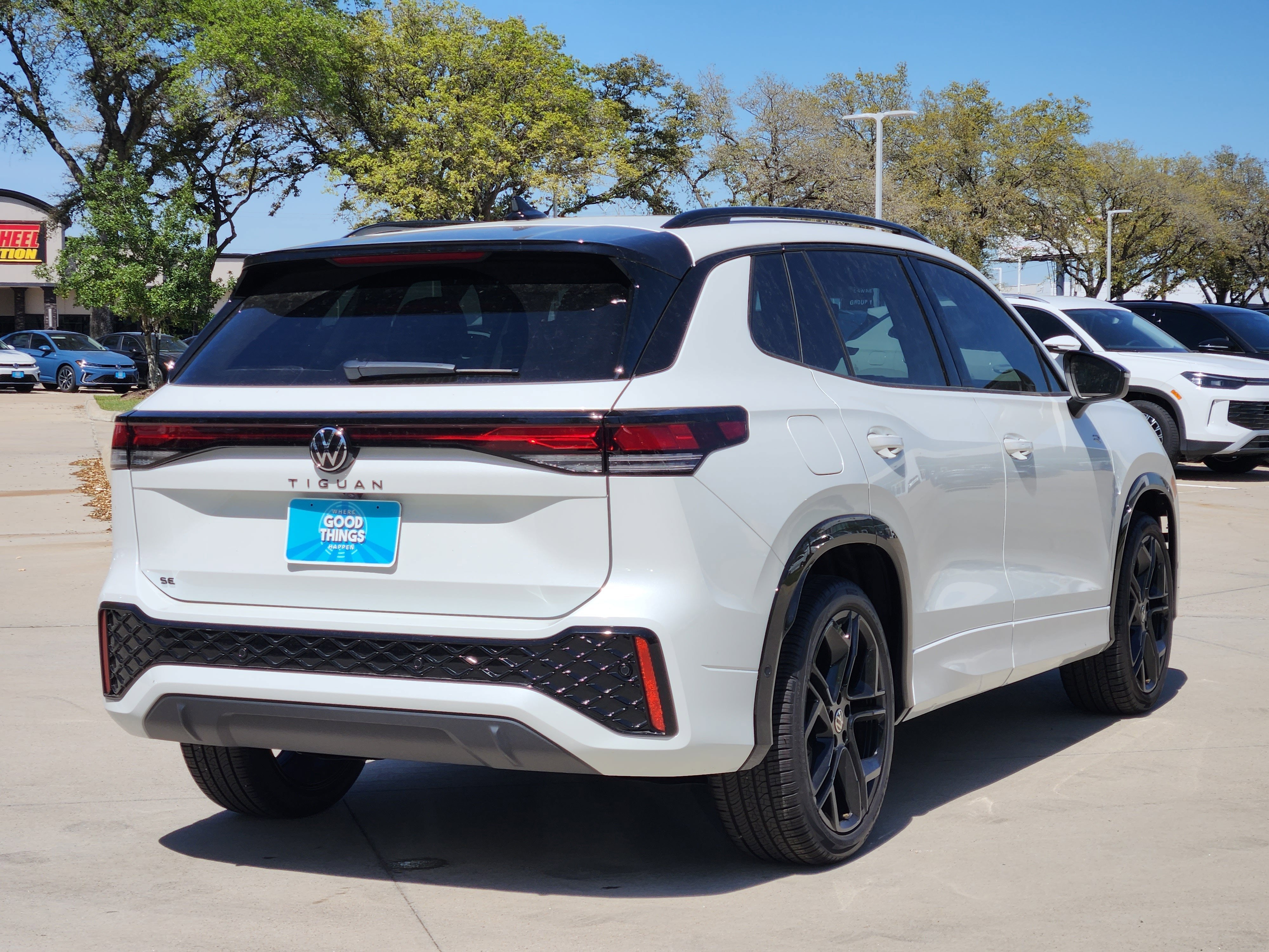 2026 Volkswagen Tiguan SE R-Line Black