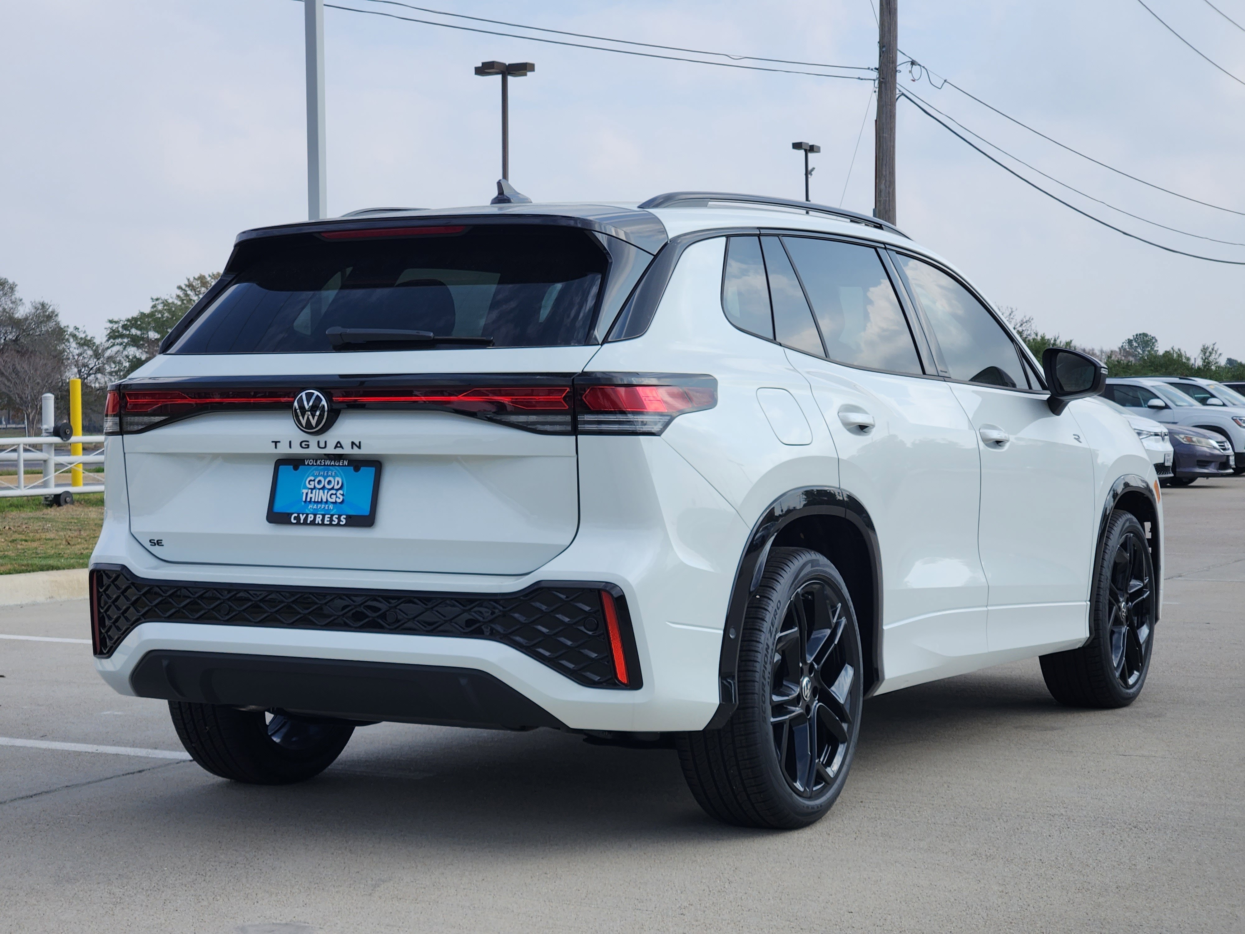 2026 Volkswagen Tiguan SE R-Line Black