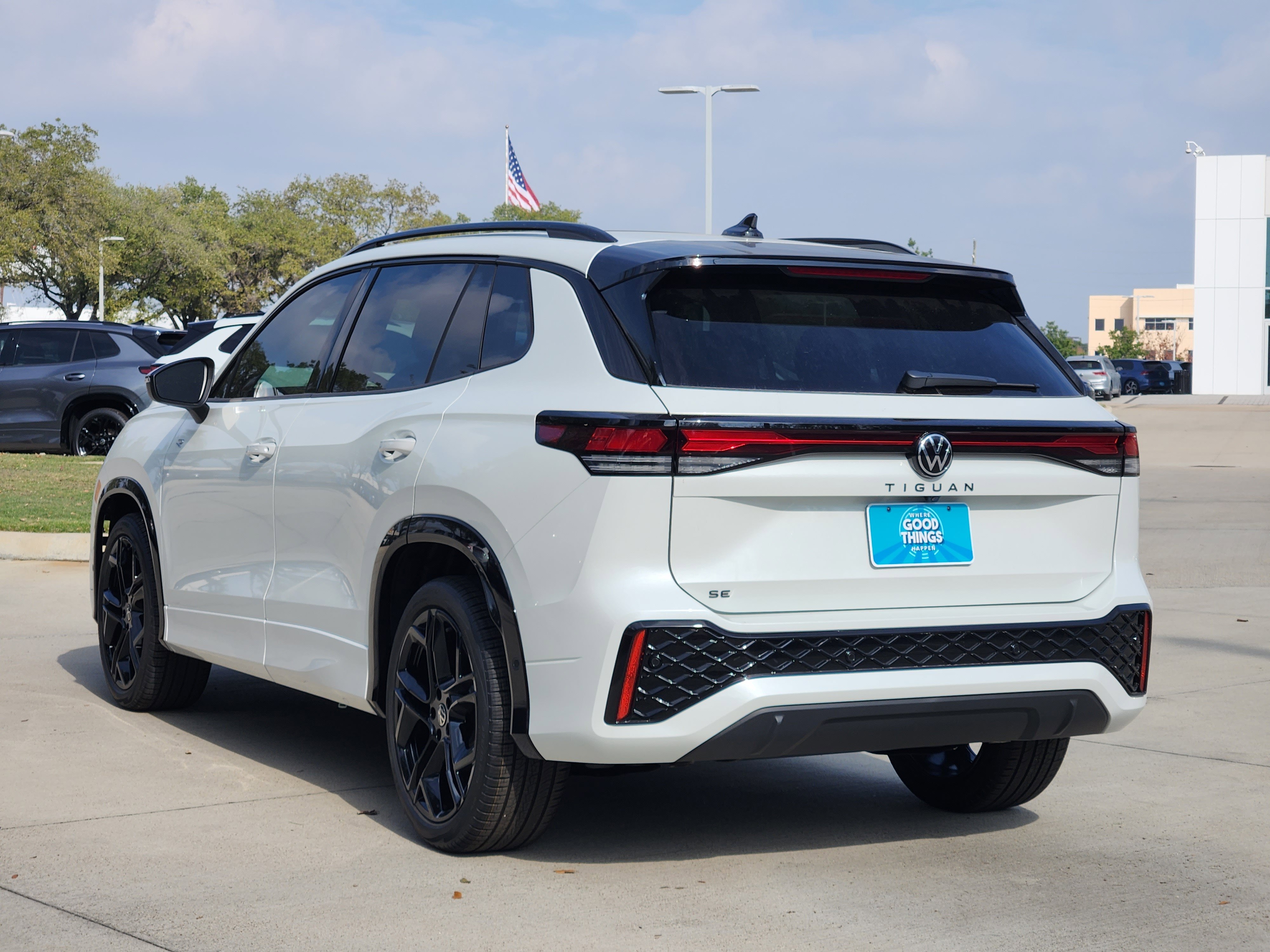 2026 Volkswagen Tiguan SE R-Line Black