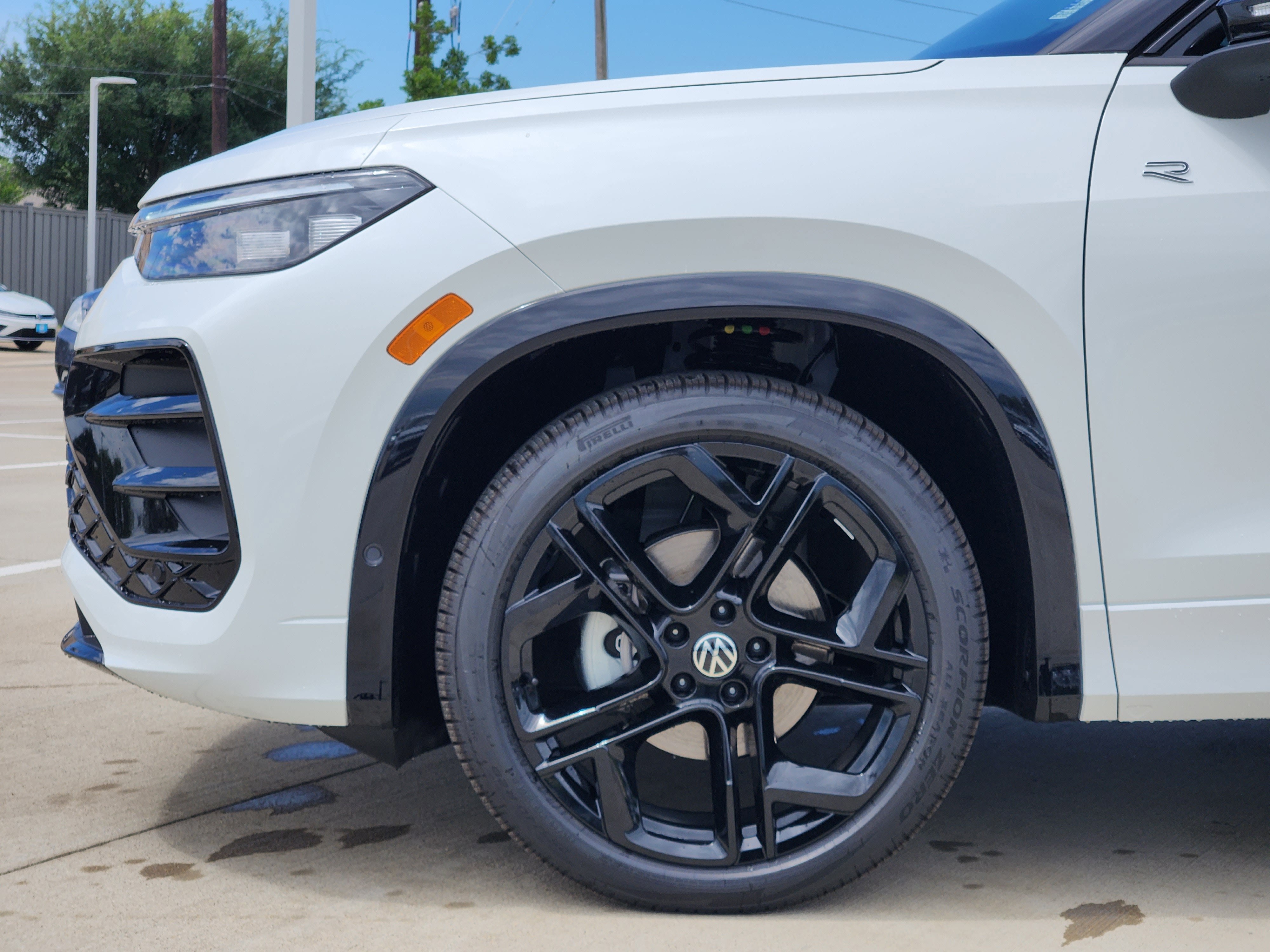 2026 Volkswagen ,Tiguan SE R-Line Black