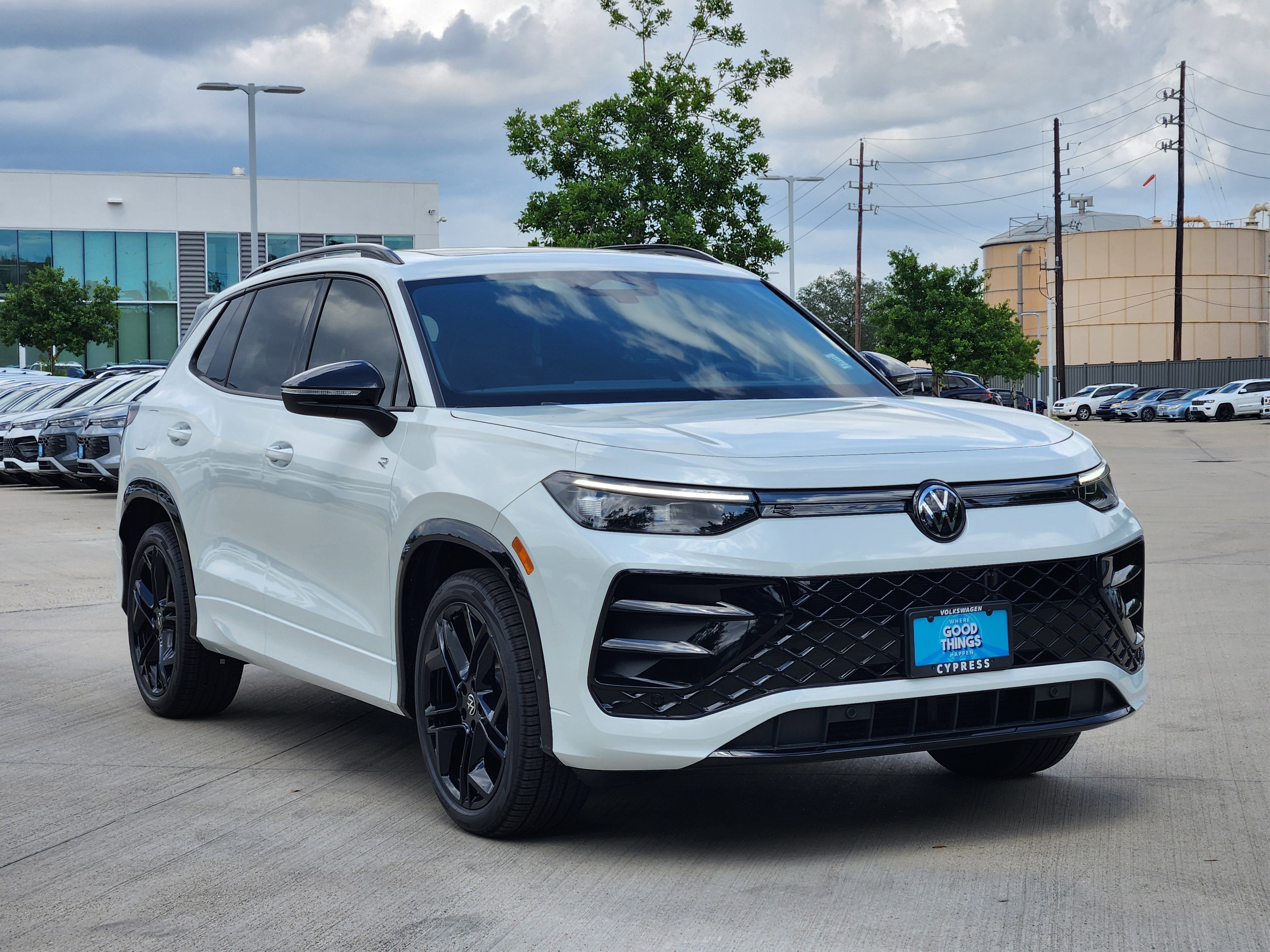 2026 Volkswagen Tiguan SE R-Line Black