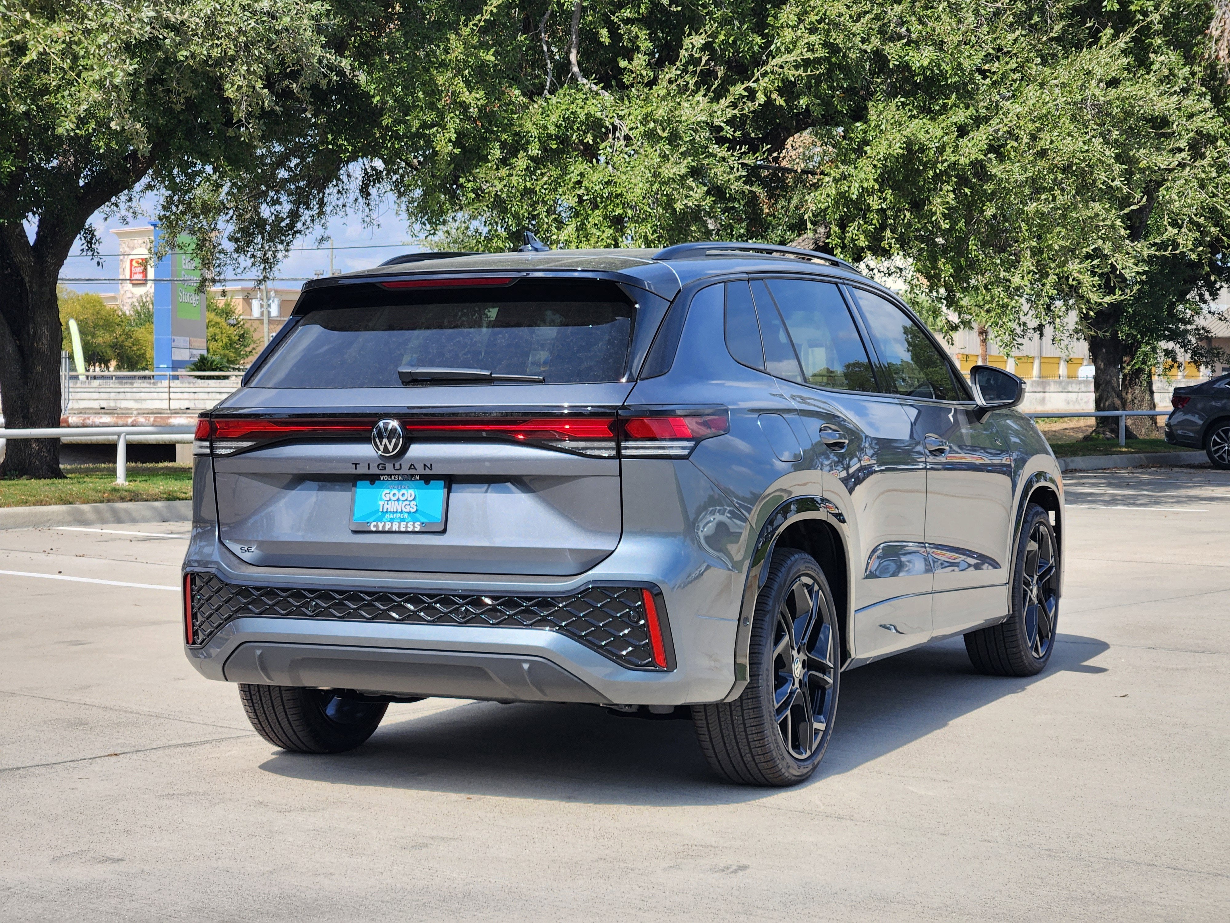 2026 Volkswagen Tiguan SE R-Line Black