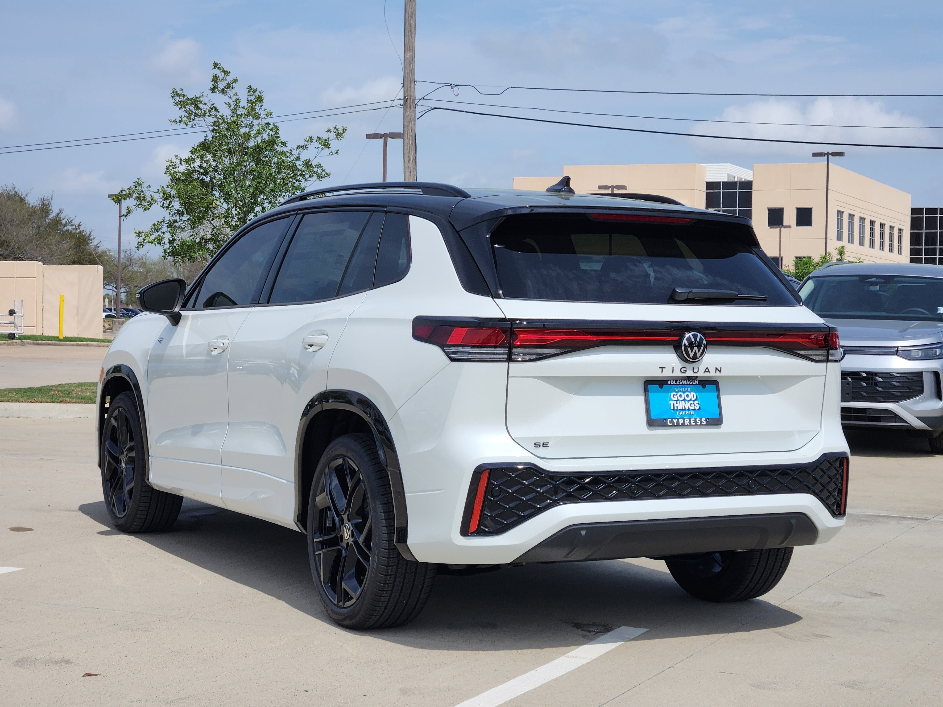 2026 Volkswagen Tiguan SE R-Line Black