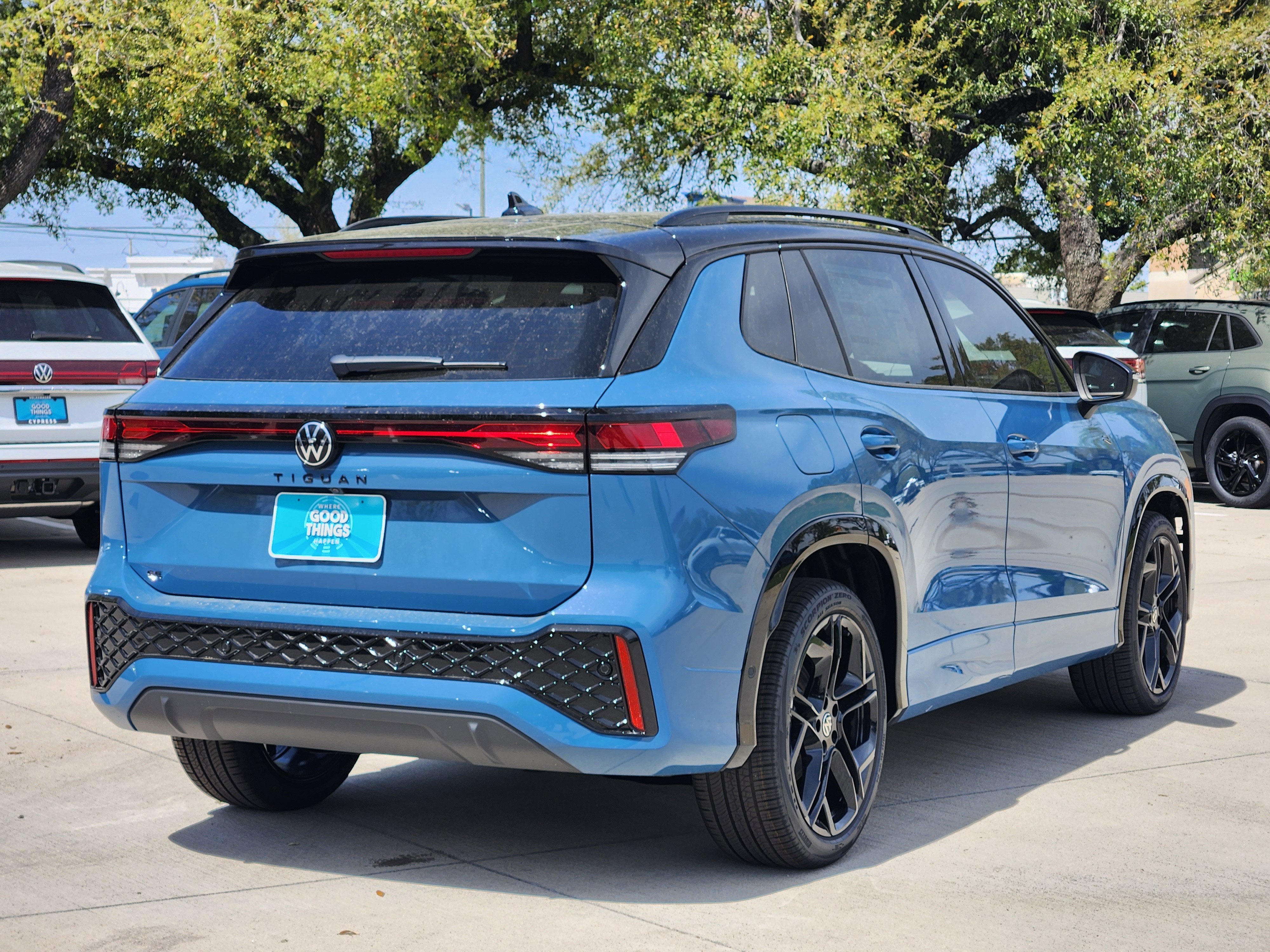 2026 Volkswagen Tiguan SE R-Line Black