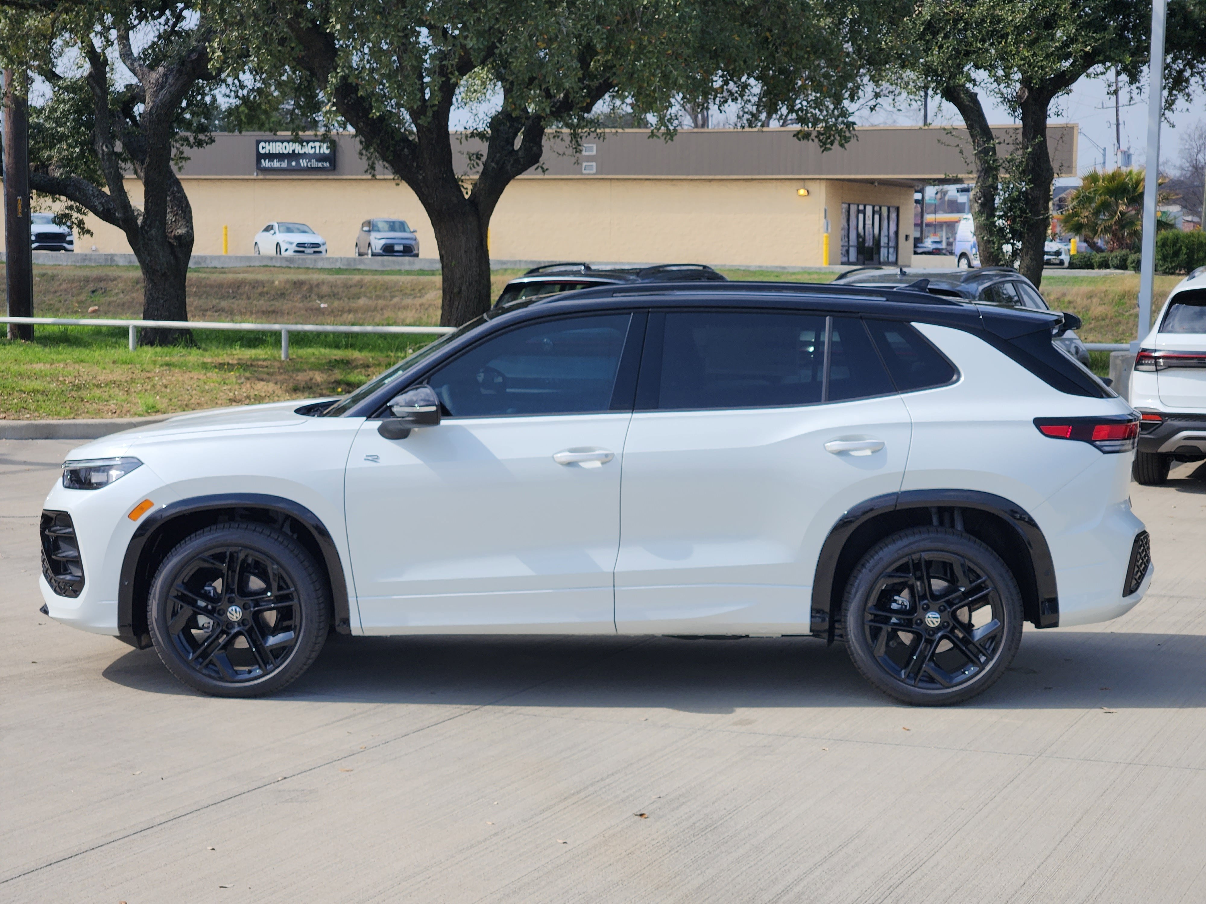 2026 Volkswagen Tiguan SE R-Line Black