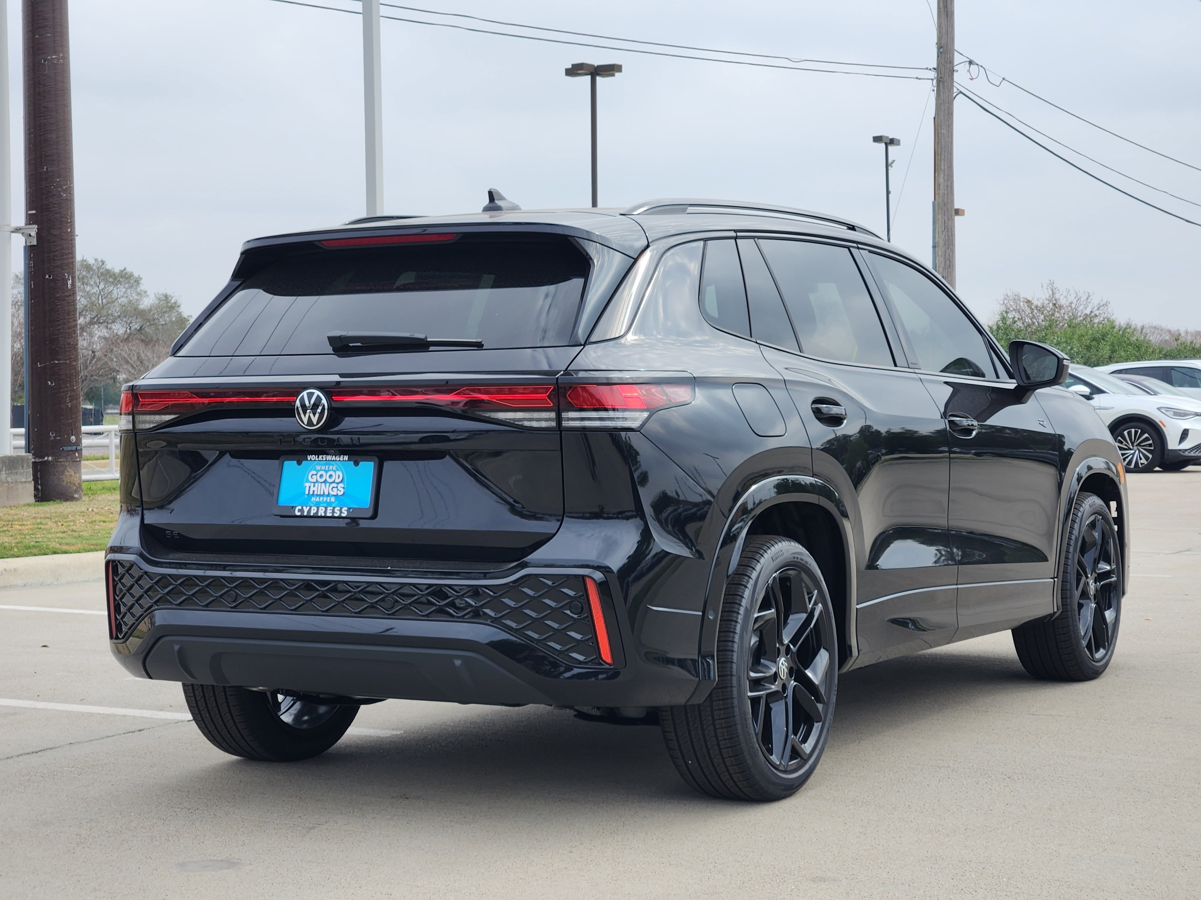 2026 Volkswagen Tiguan SE R-Line Black