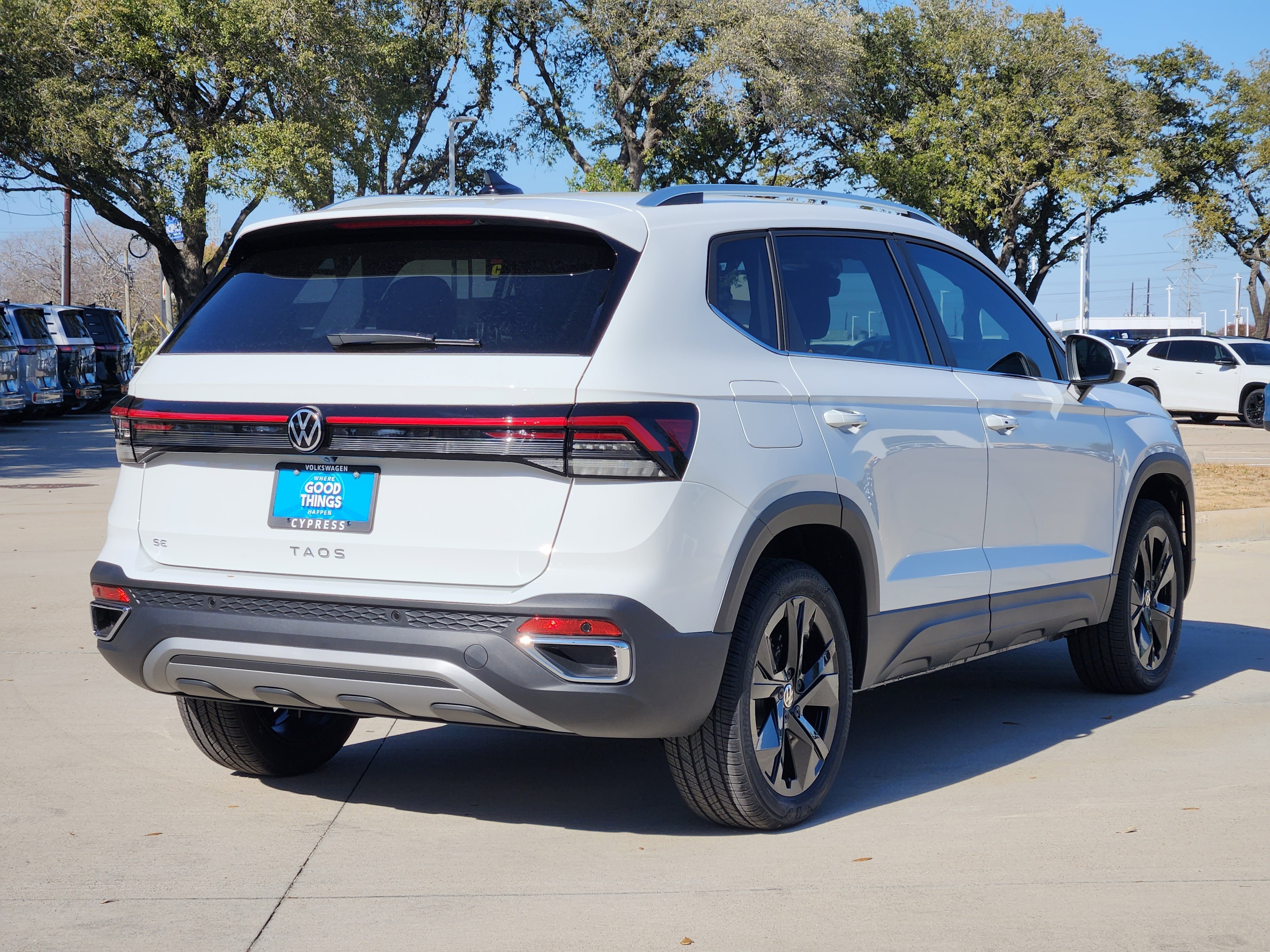 2026 Volkswagen Taos SE