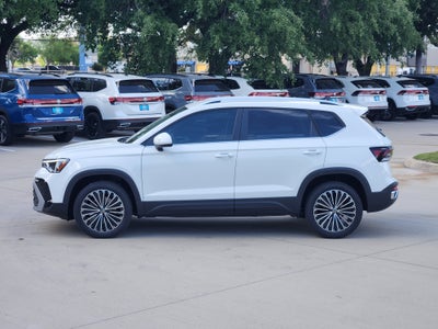 2026 Volkswagen Taos SE