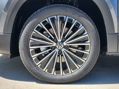 2026 Volkswagen Taos SE