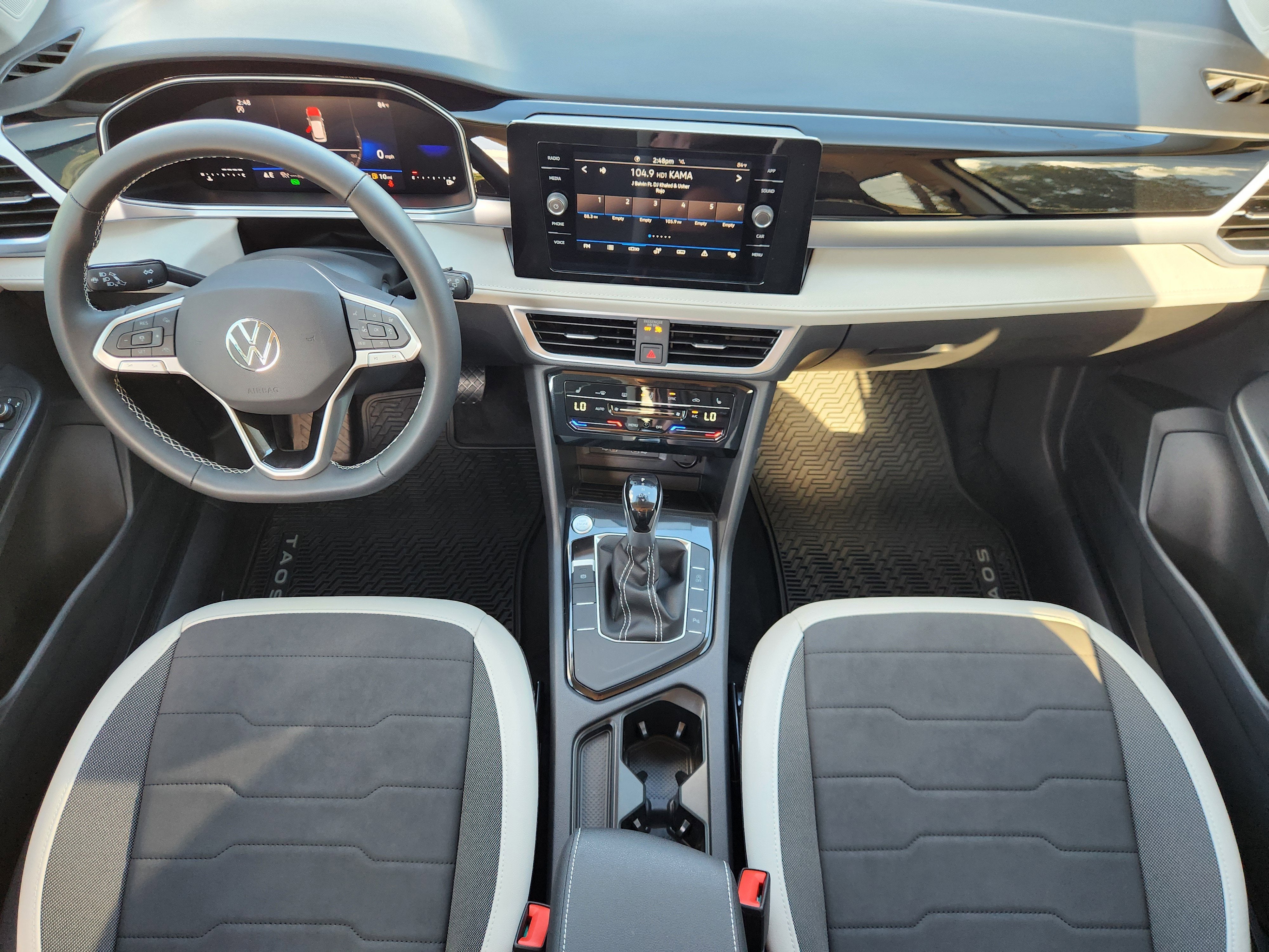 2026 Volkswagen Taos SE