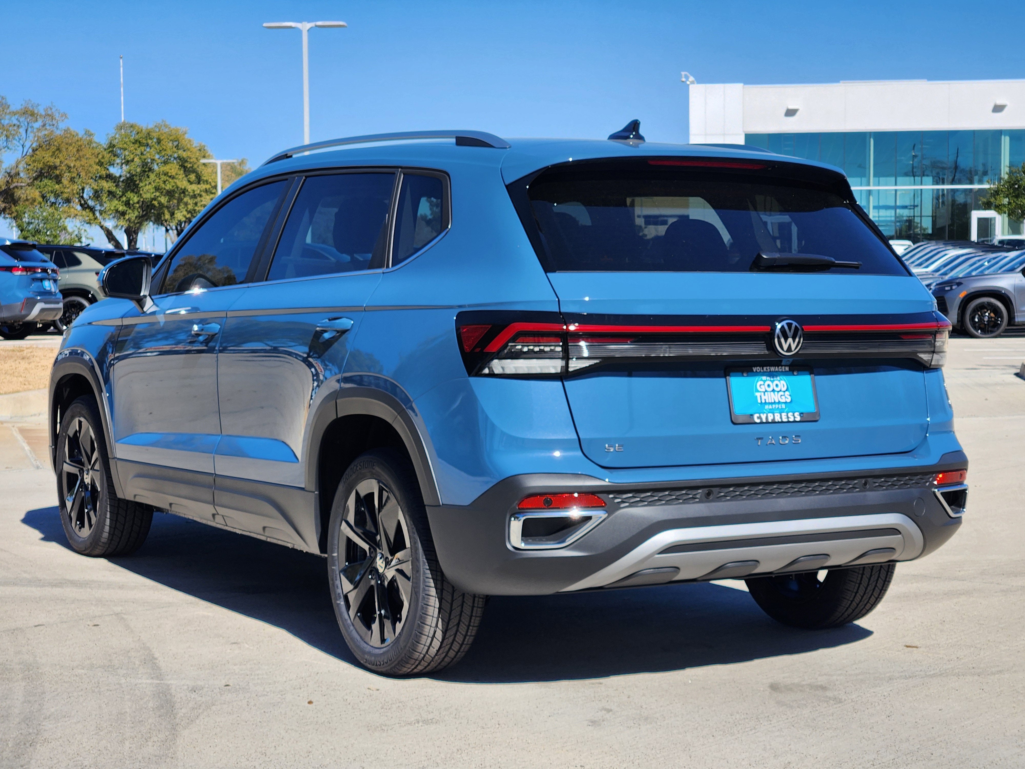 2026 Volkswagen Taos SE