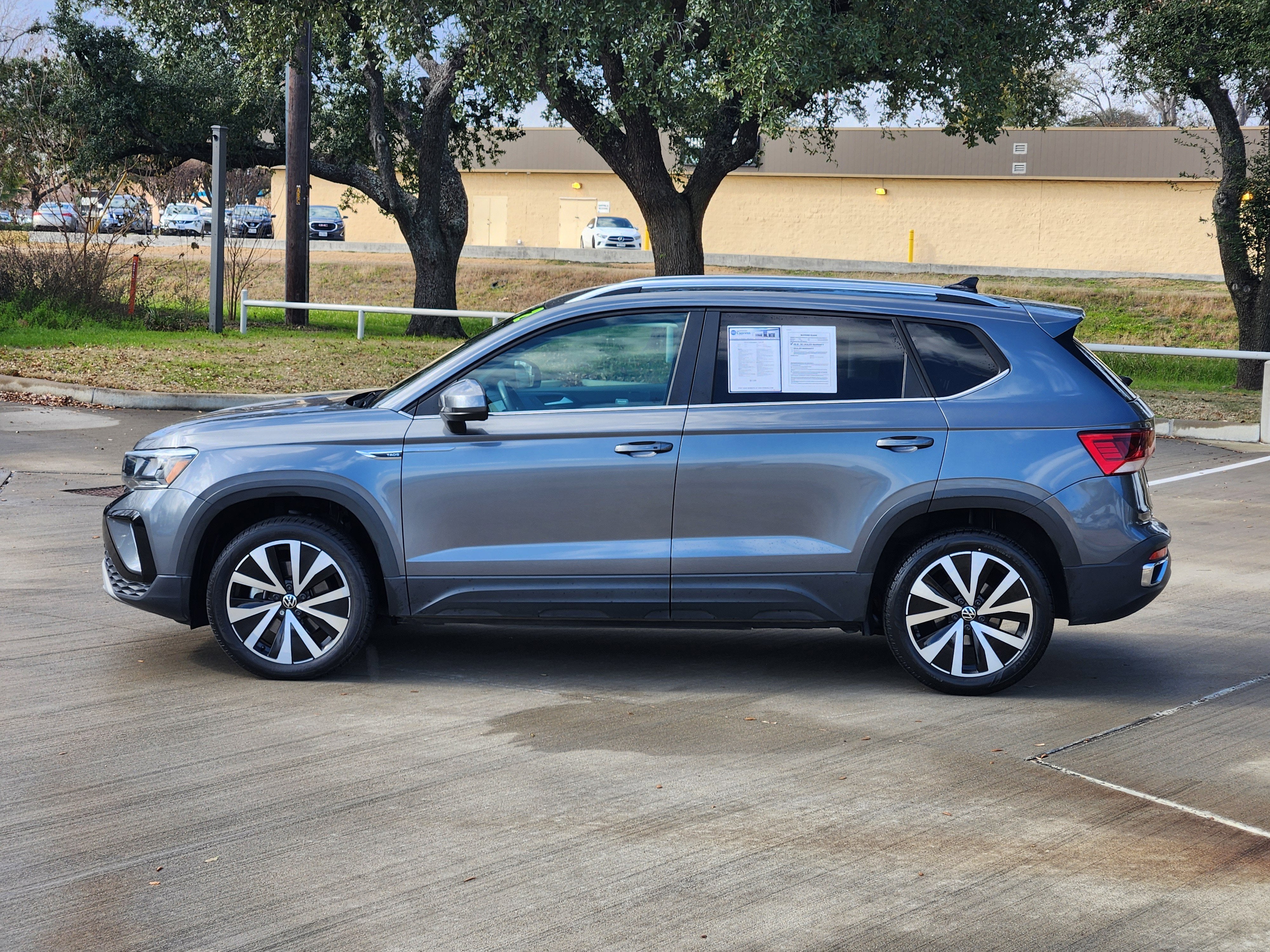 2024 Volkswagen Taos SE