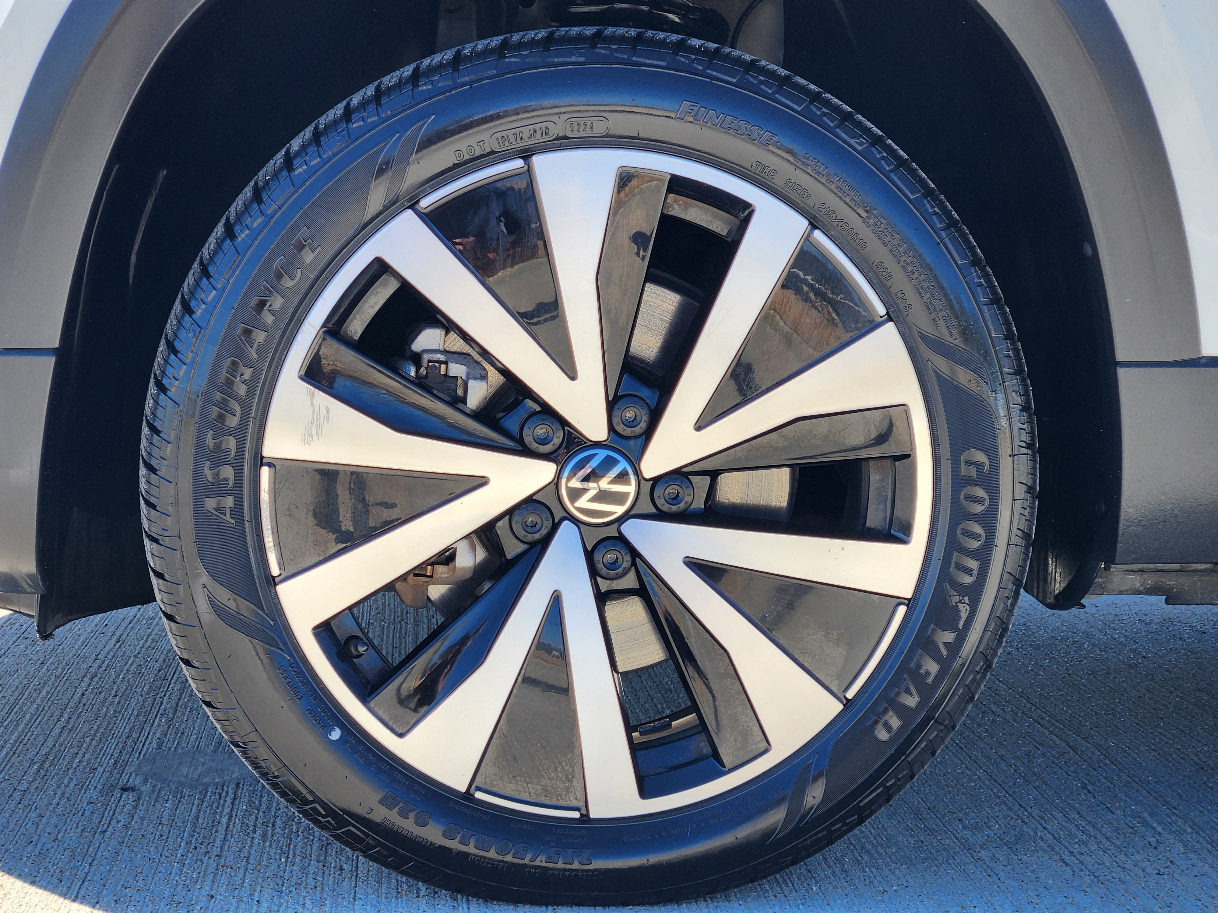 2024 Volkswagen Taos SE