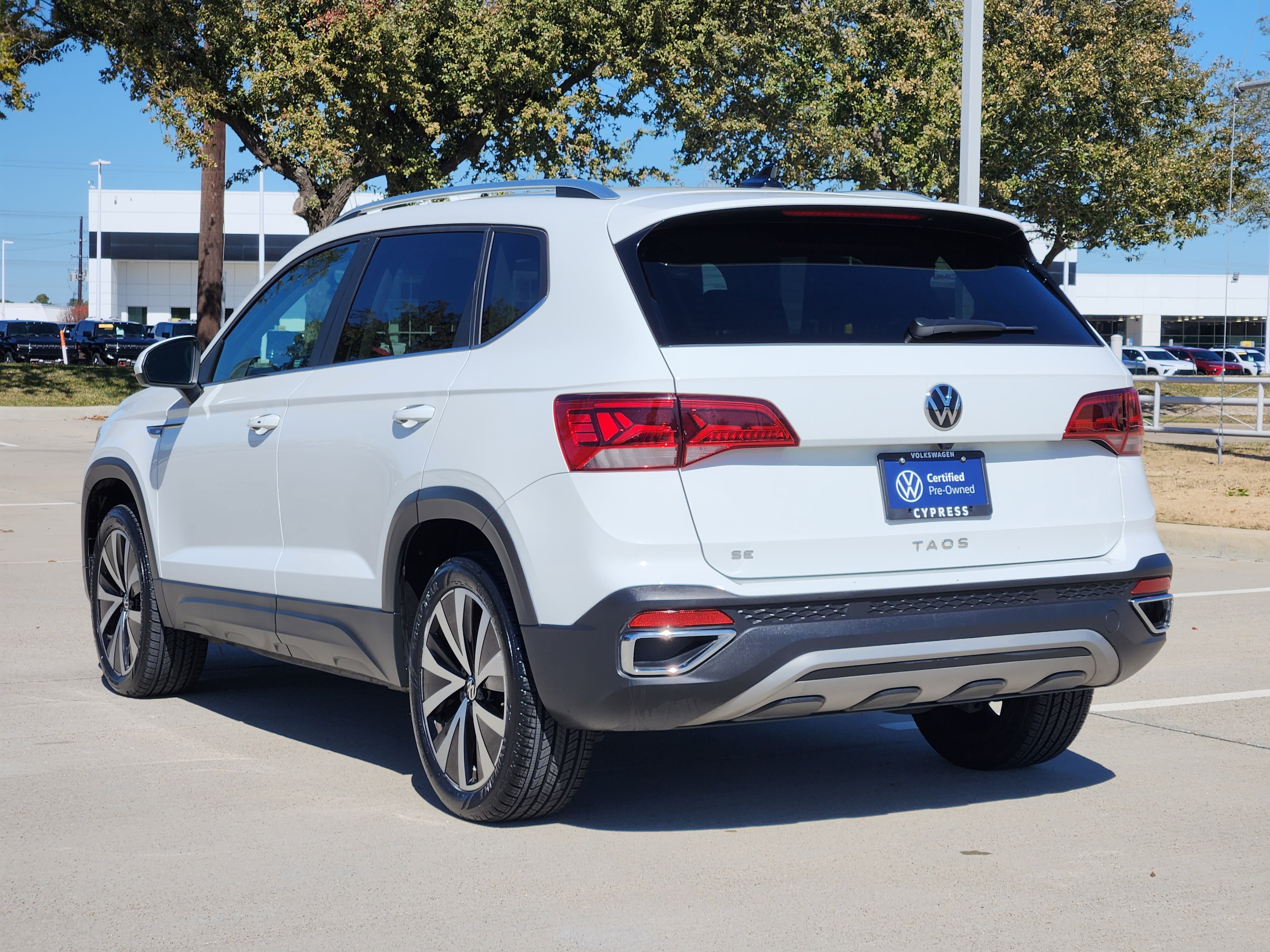 2024 Volkswagen Taos SE