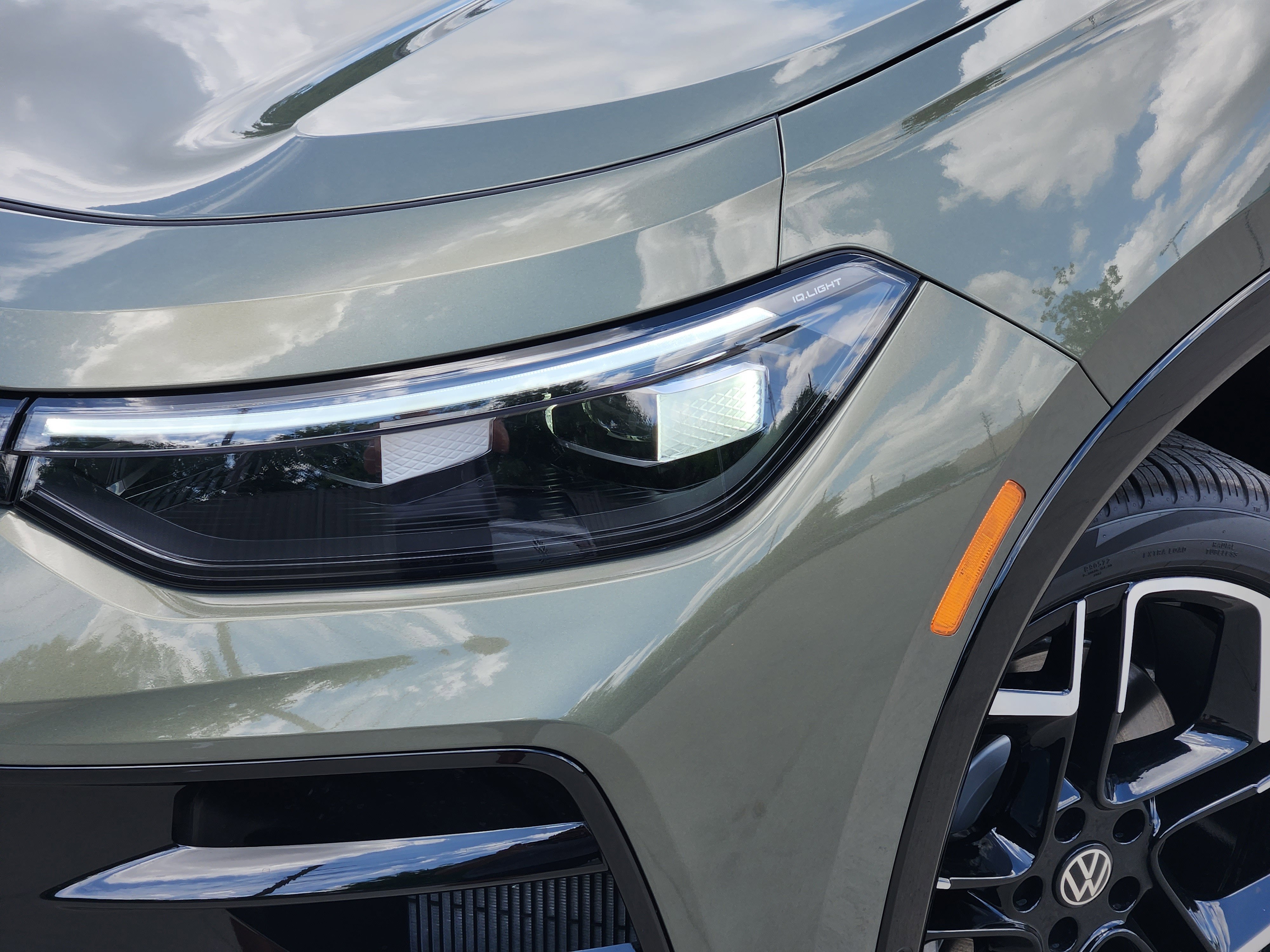 2026 Volkswagen Tiguan SEL R-Line Turbo