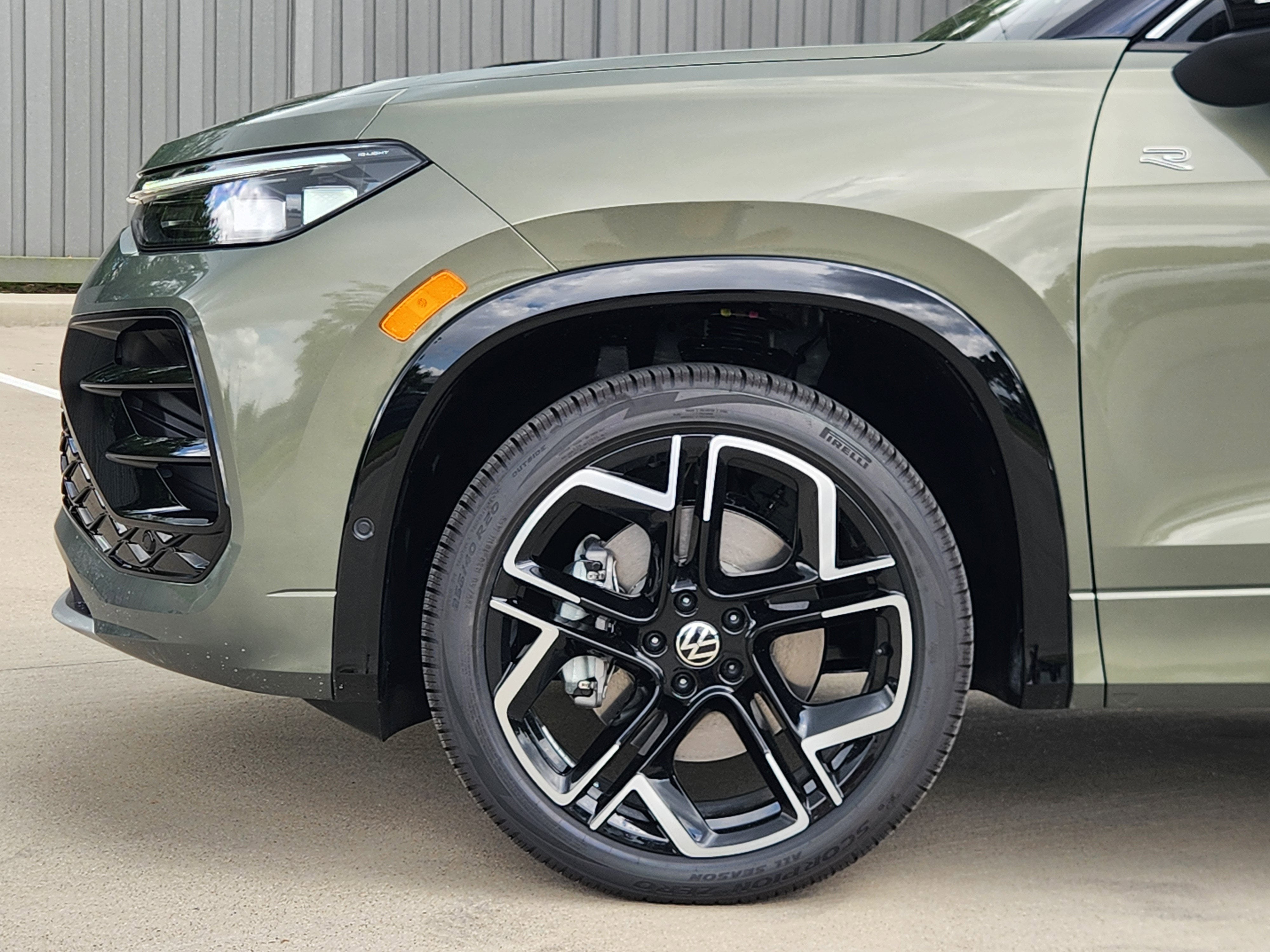 2026 Volkswagen Tiguan SEL R-Line Turbo