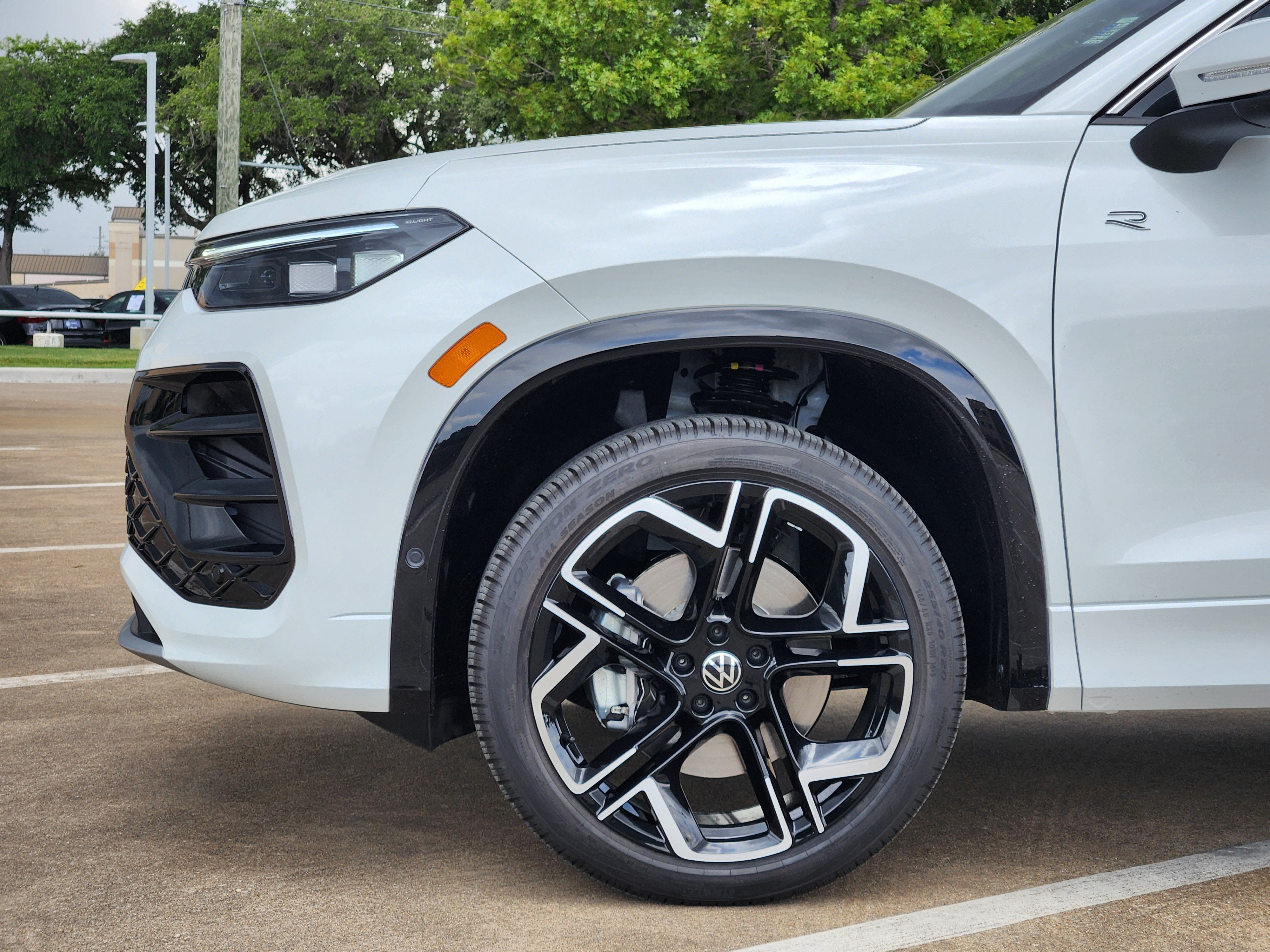 2026 Volkswagen Tiguan SEL R-Line Turbo