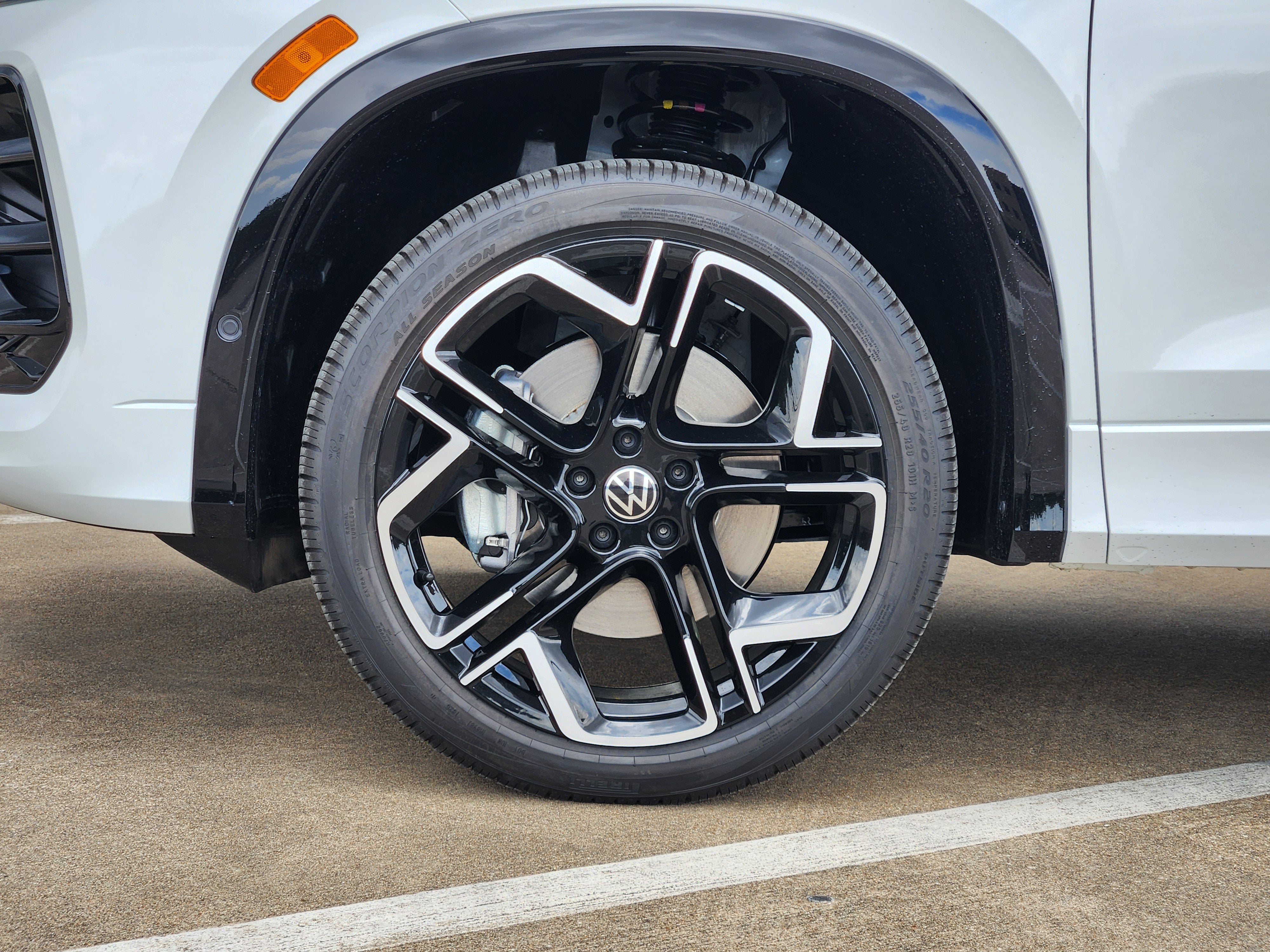 2026 Volkswagen Tiguan SEL R-Line Turbo