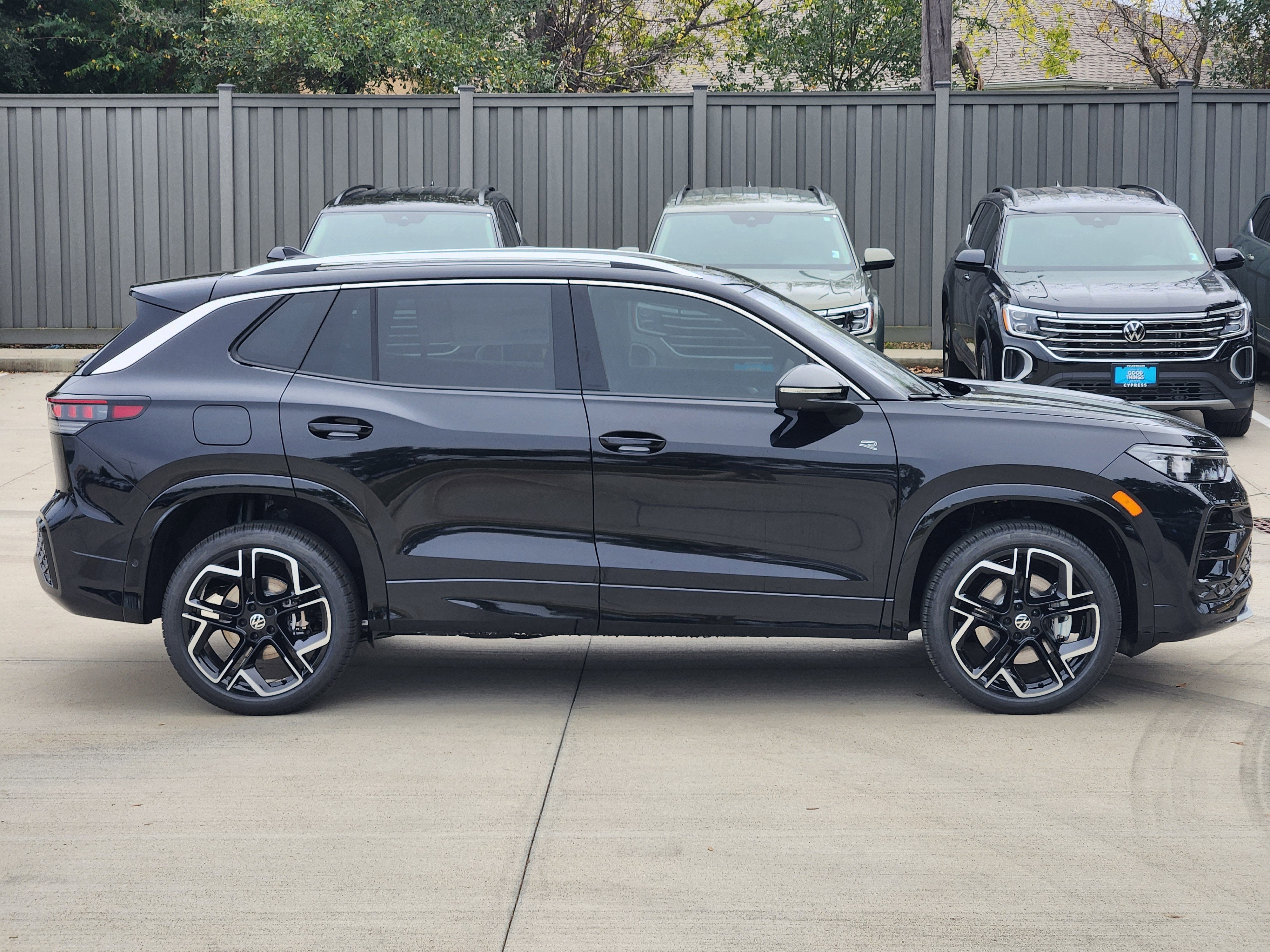 2026 Volkswagen Tiguan SEL R-Line Turbo