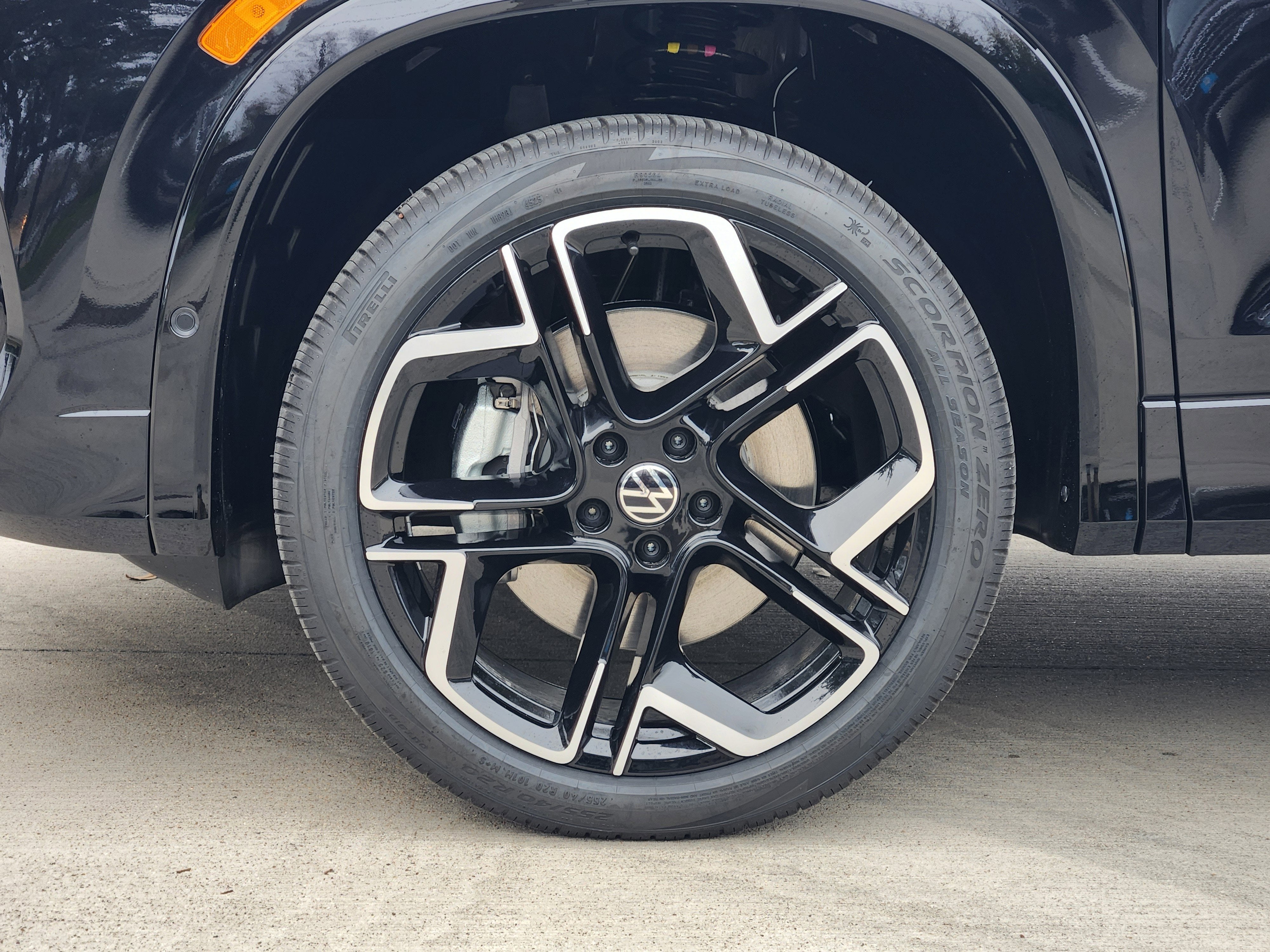 2026 Volkswagen Tiguan SEL R-Line Turbo