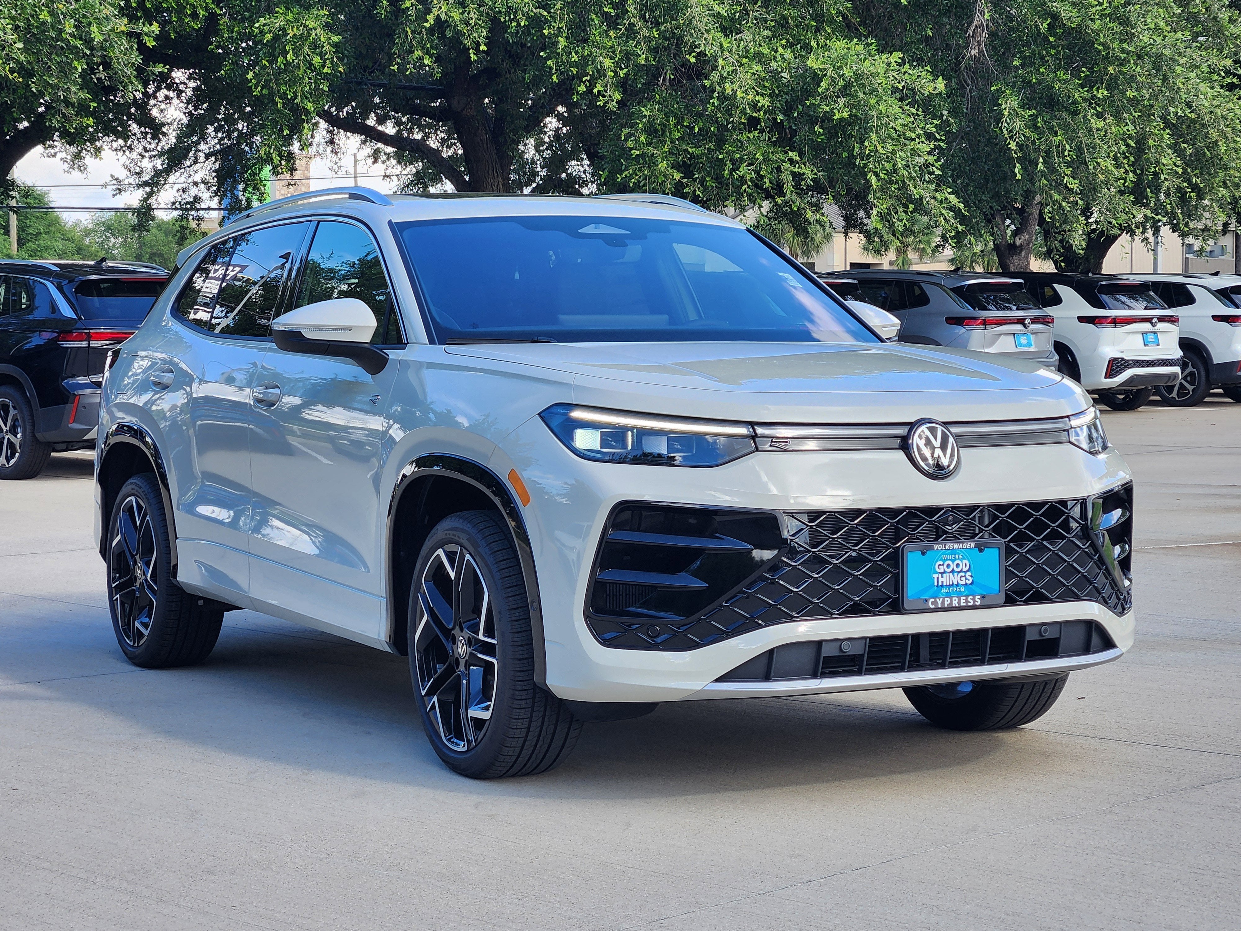 2026 Volkswagen Tiguan SEL R-Line Turbo
