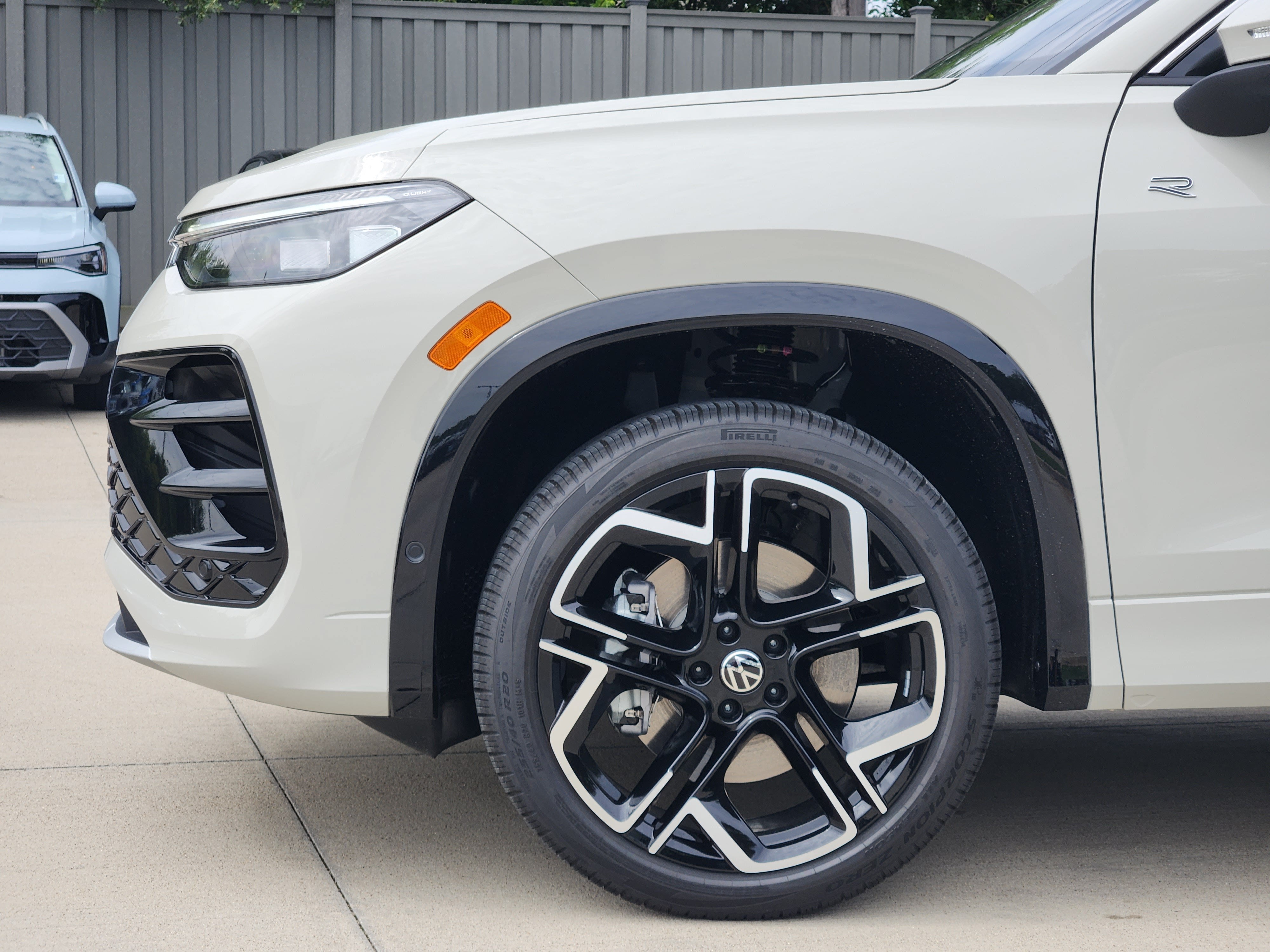2026 Volkswagen Tiguan SEL R-Line Turbo